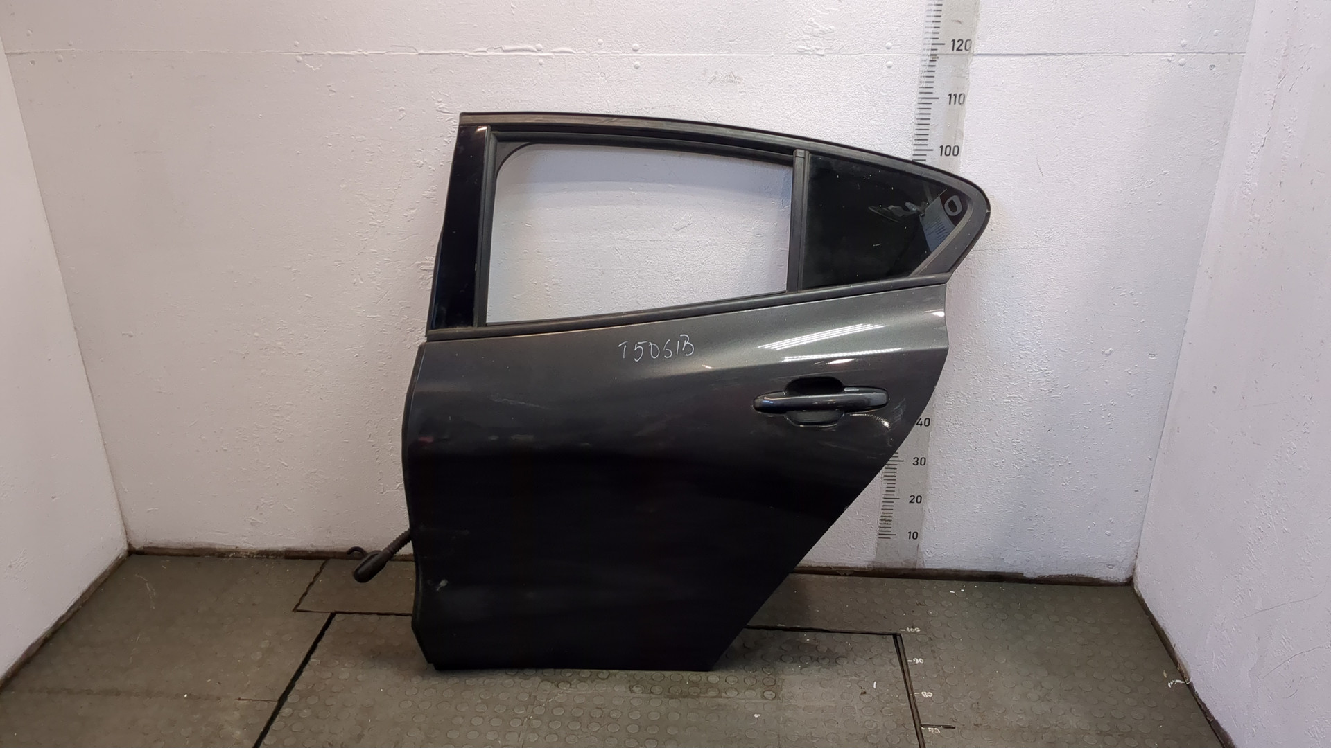 Дверь задняя левая
