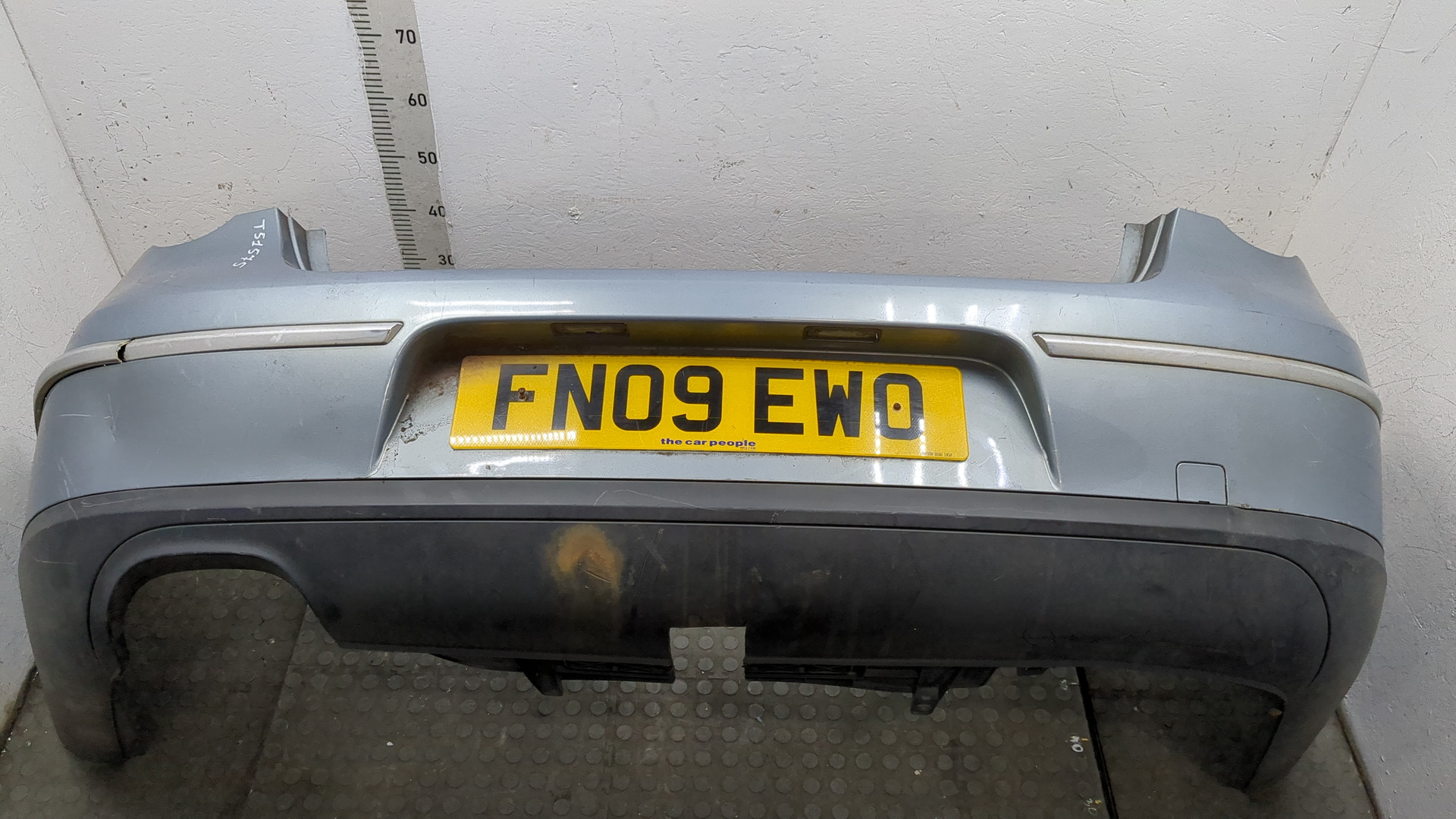 Бампер задний