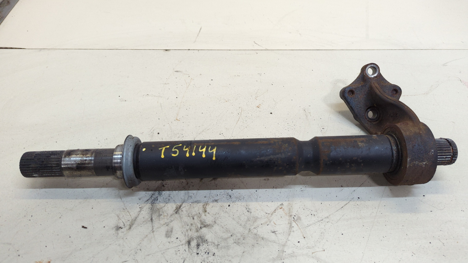 Полуось передняя правая