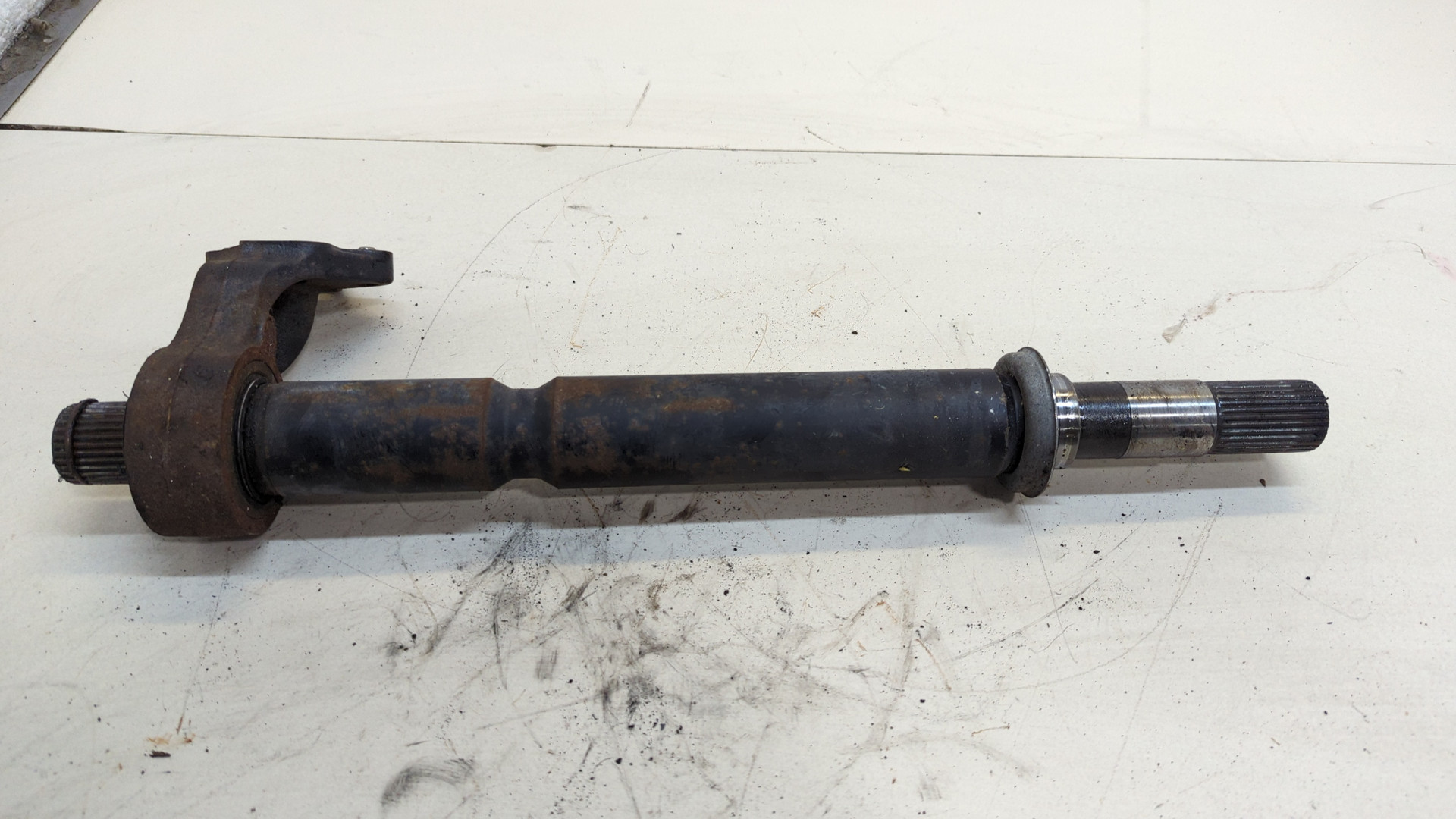 Полуось передняя правая