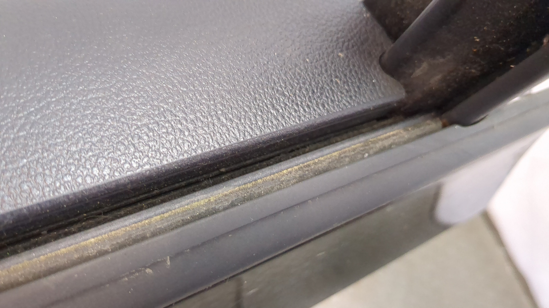 Дверь задняя правая