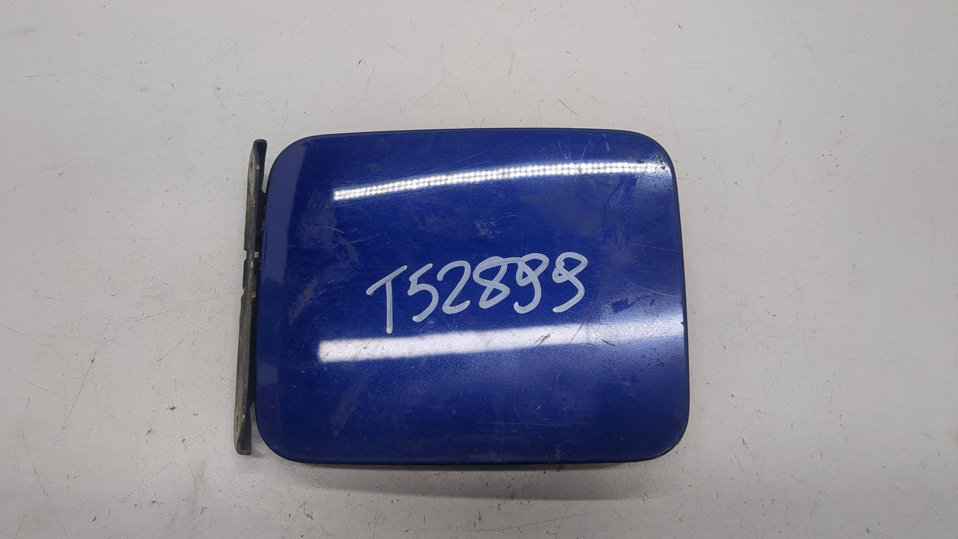 Лючок бензобака