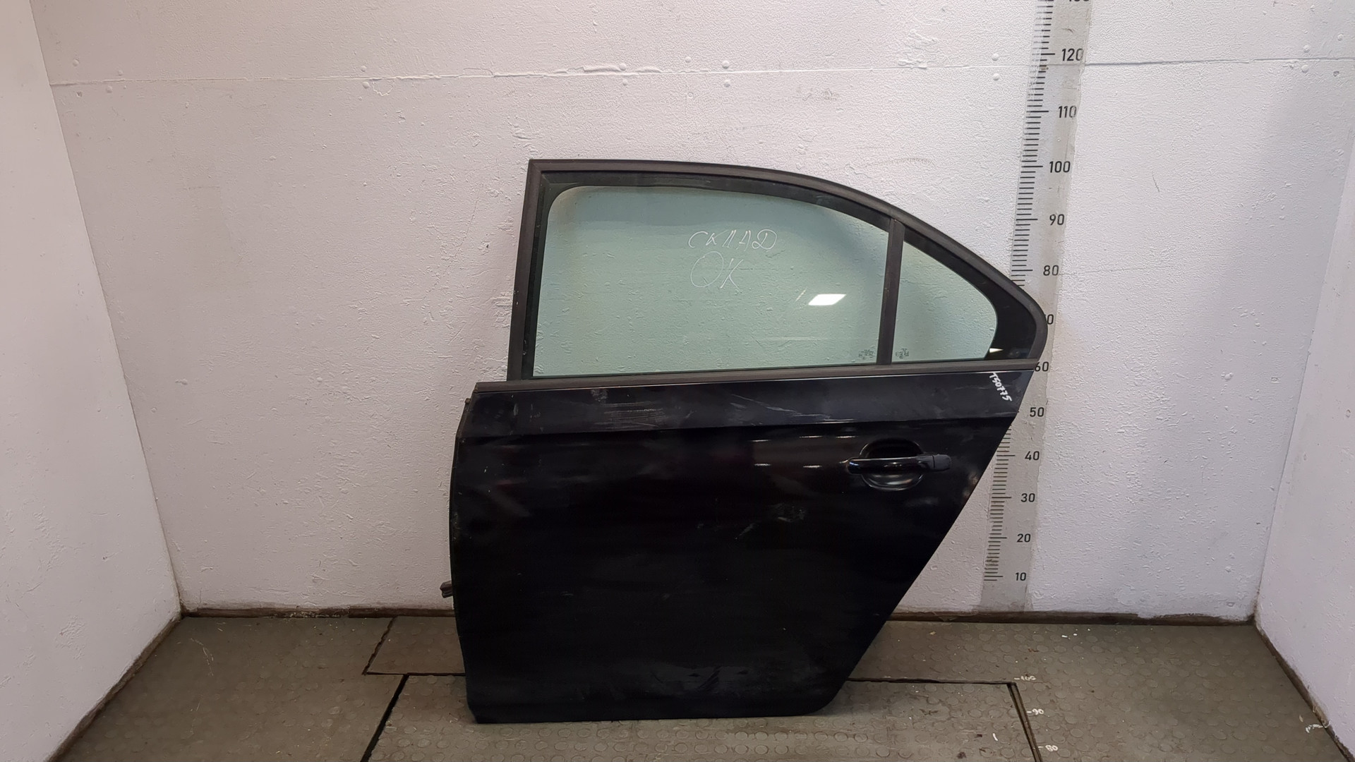 Дверь задняя левая