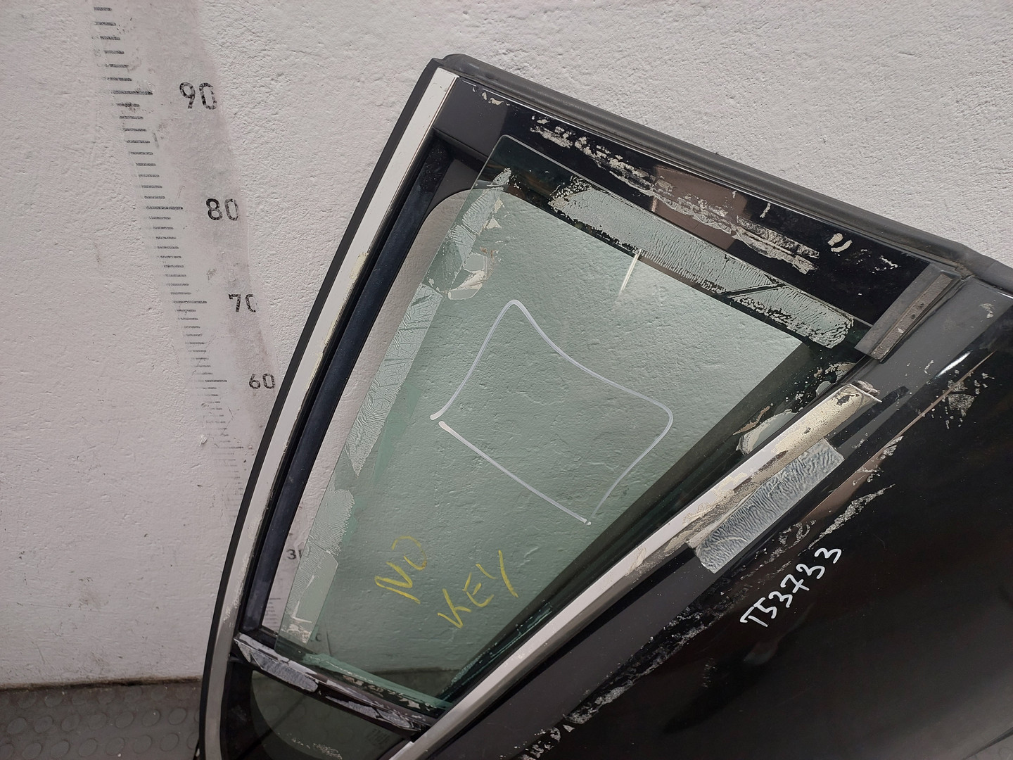 Дверь задняя правая