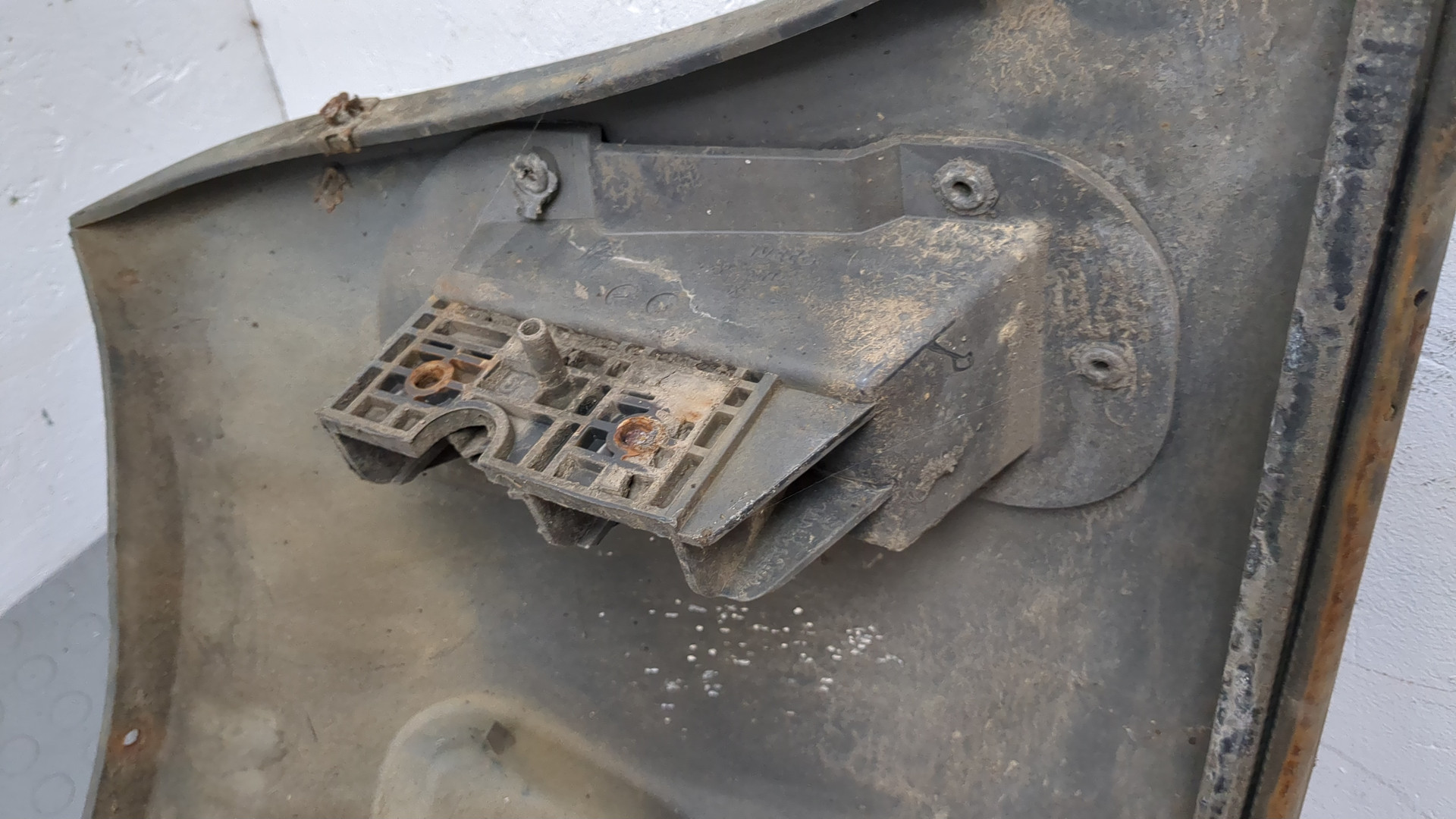 Бампер передний