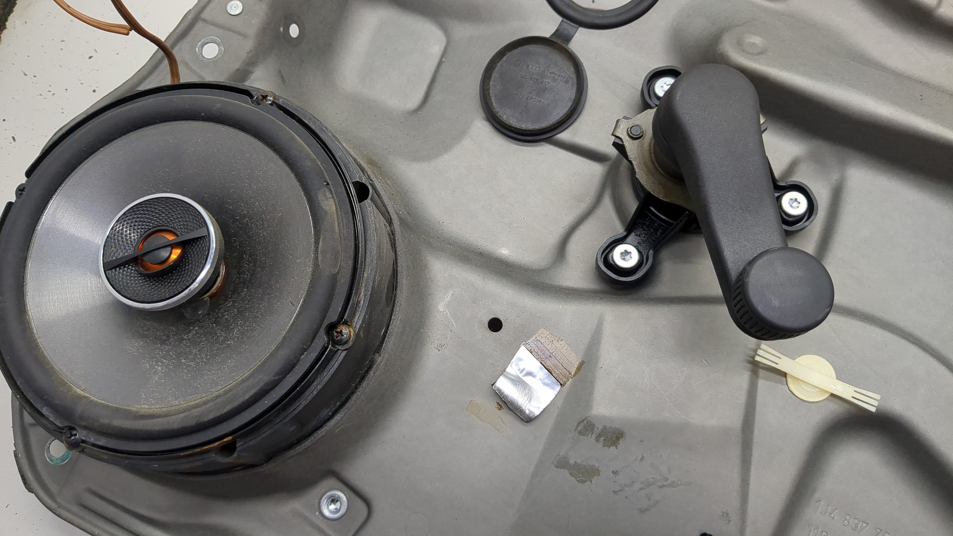 Стеклоподъемник механ. передний правый