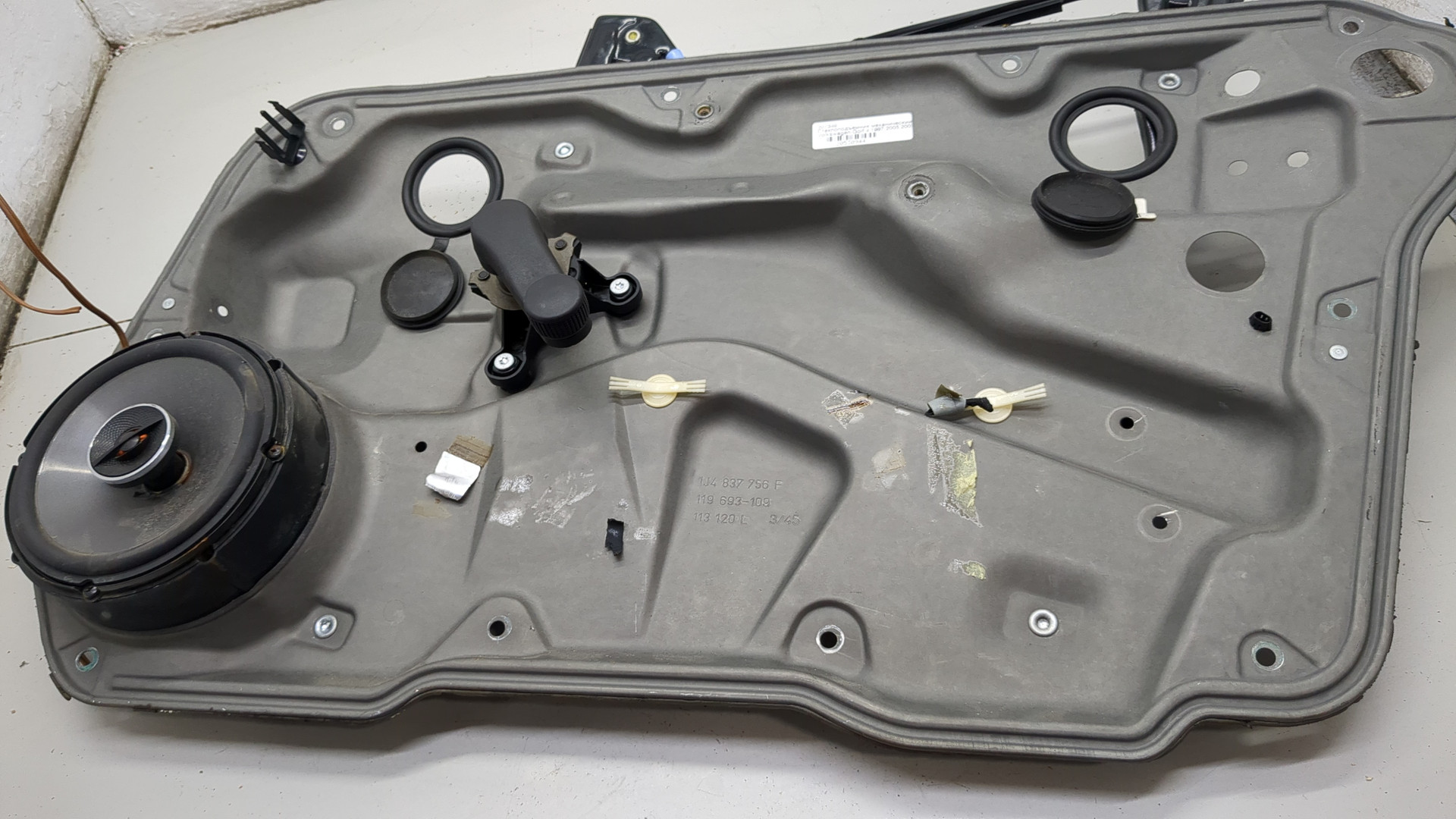 Стеклоподъемник механ. передний правый