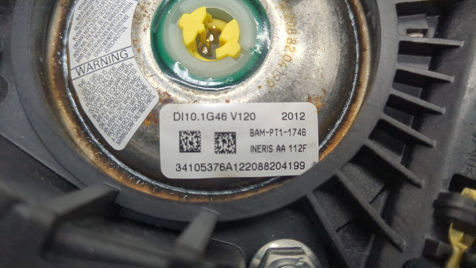 Подушка безопасности в рулевое колесо