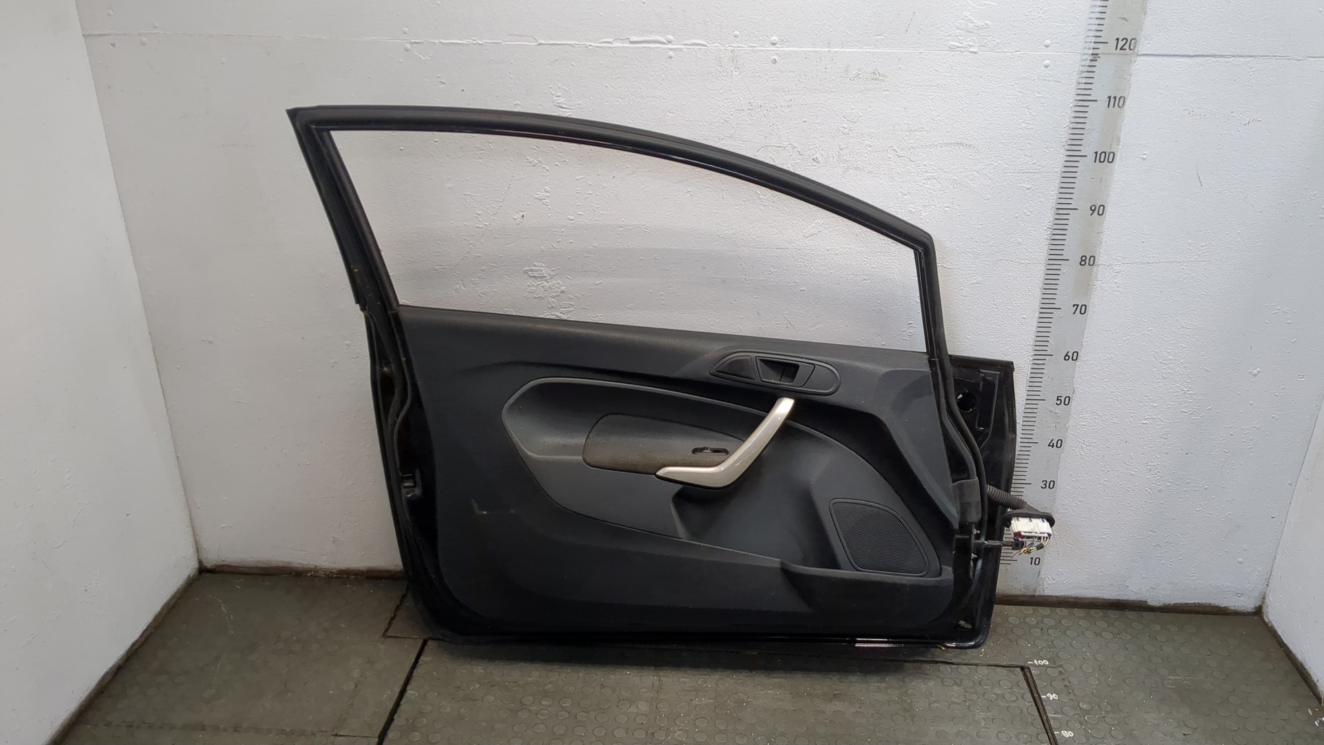 Дверь передняя левая