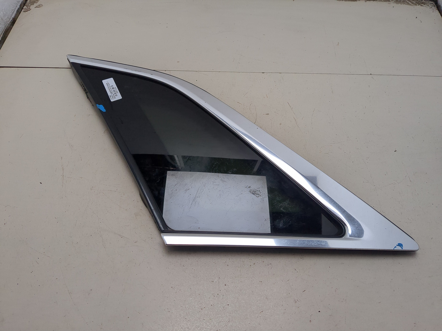 Стекло боковое