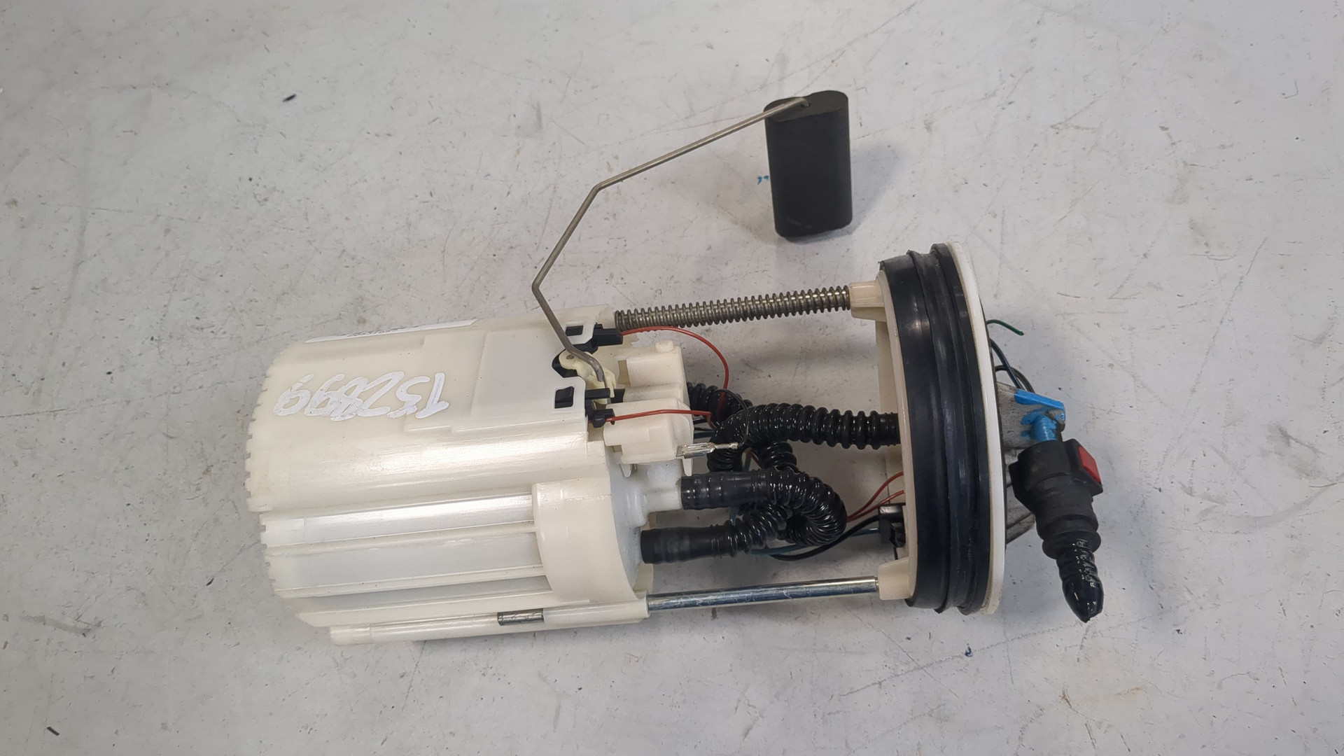 Насос топливный электрический