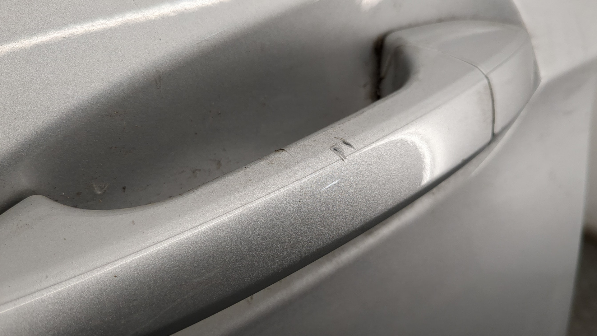 Дверь передняя левая