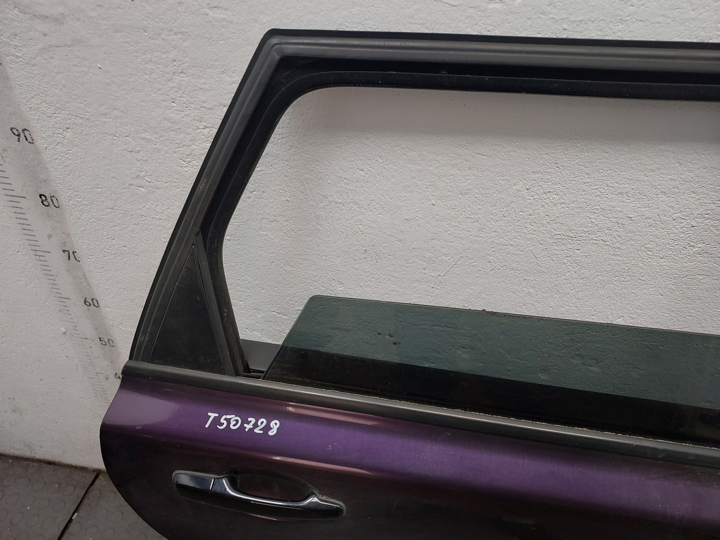 Дверь задняя правая