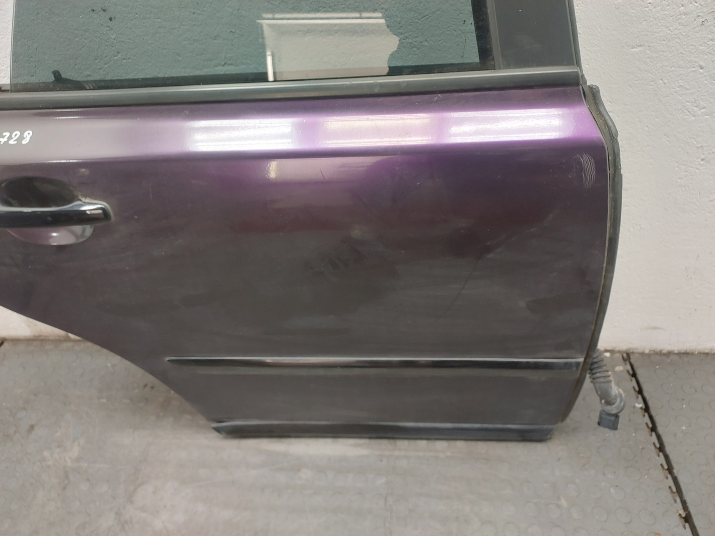 Дверь задняя правая