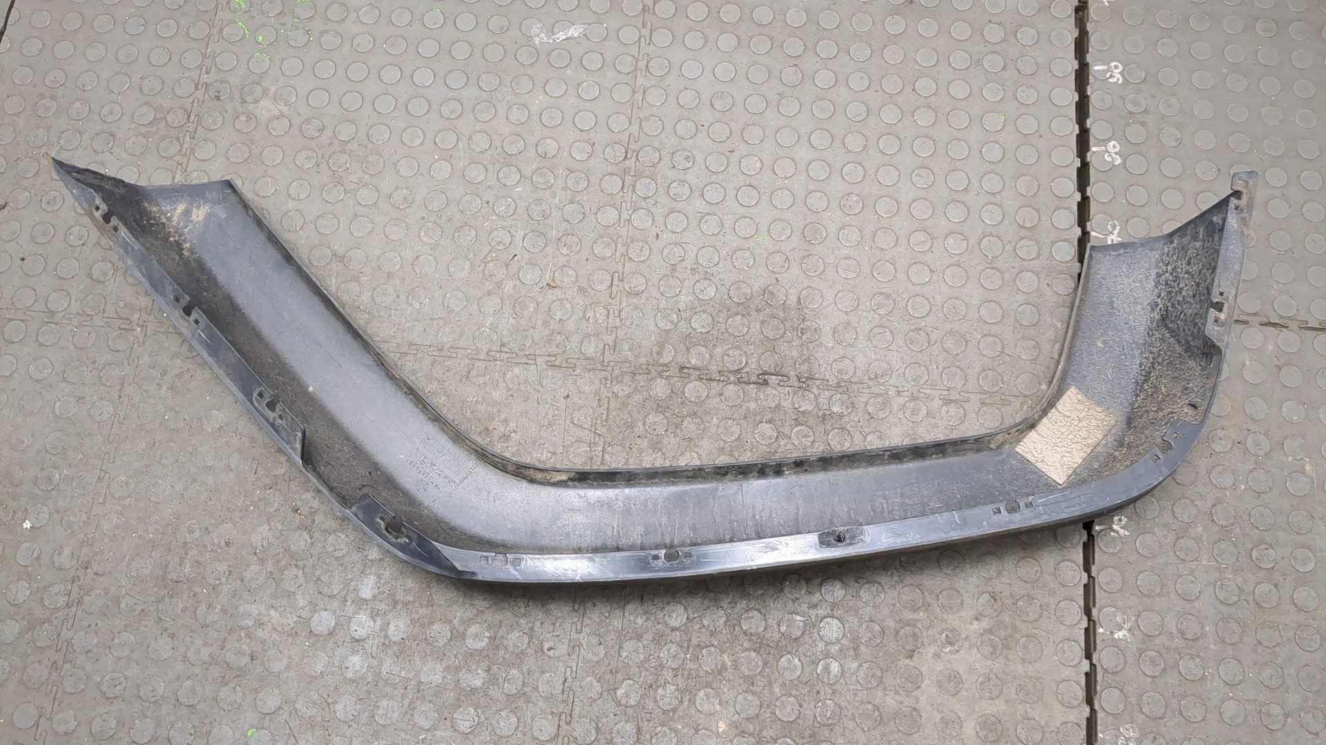 Накладка заднего крыла левого