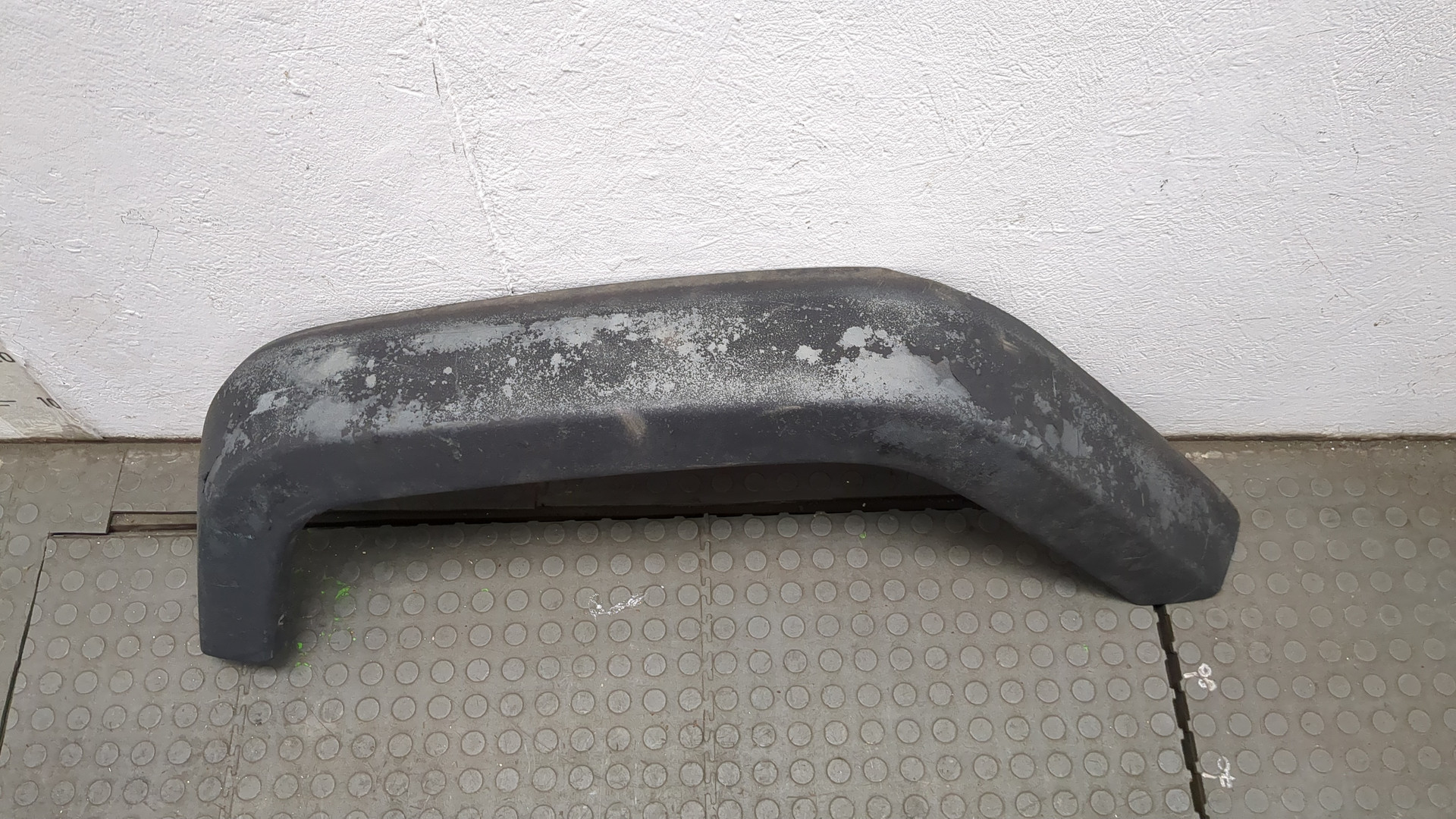 Молдинг заднего крыла правого