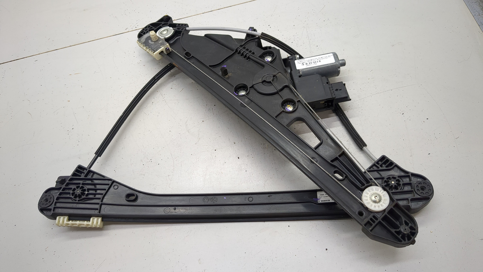 Стеклоподъемник электр. передний левый