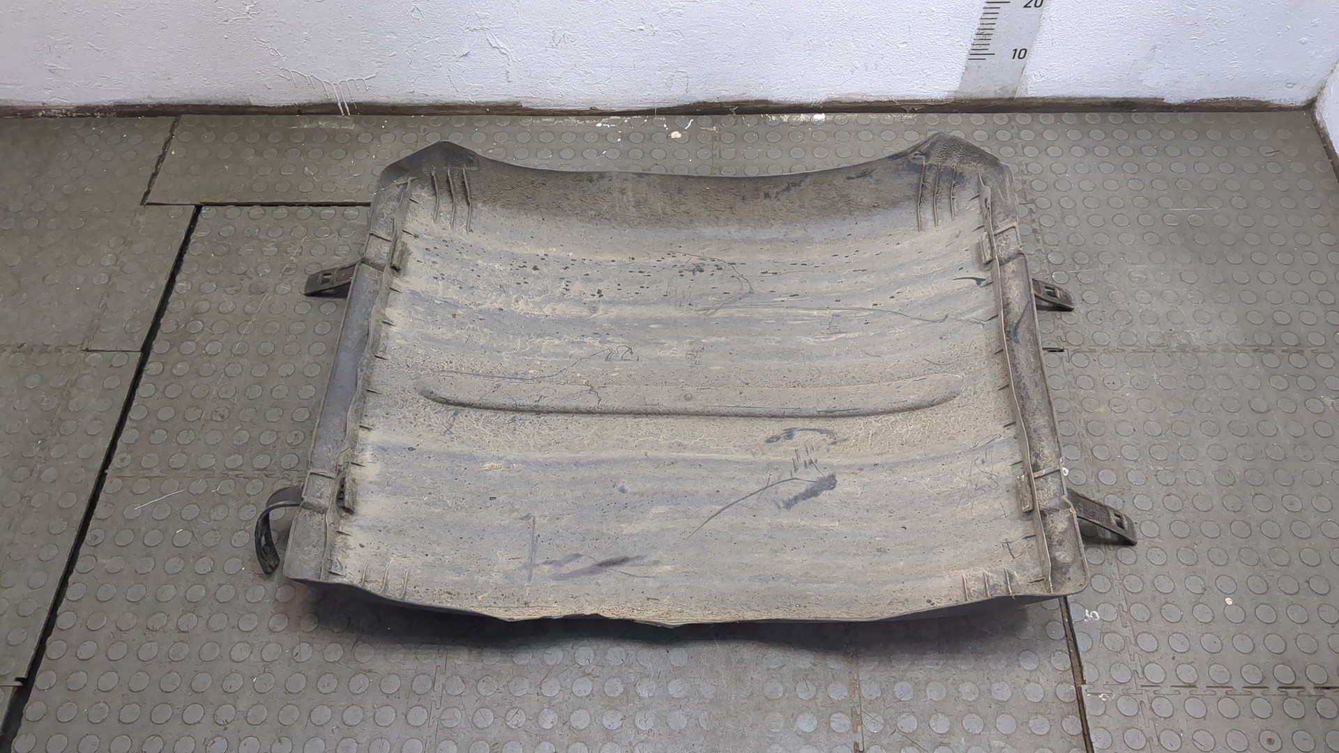 Крыло заднее правое