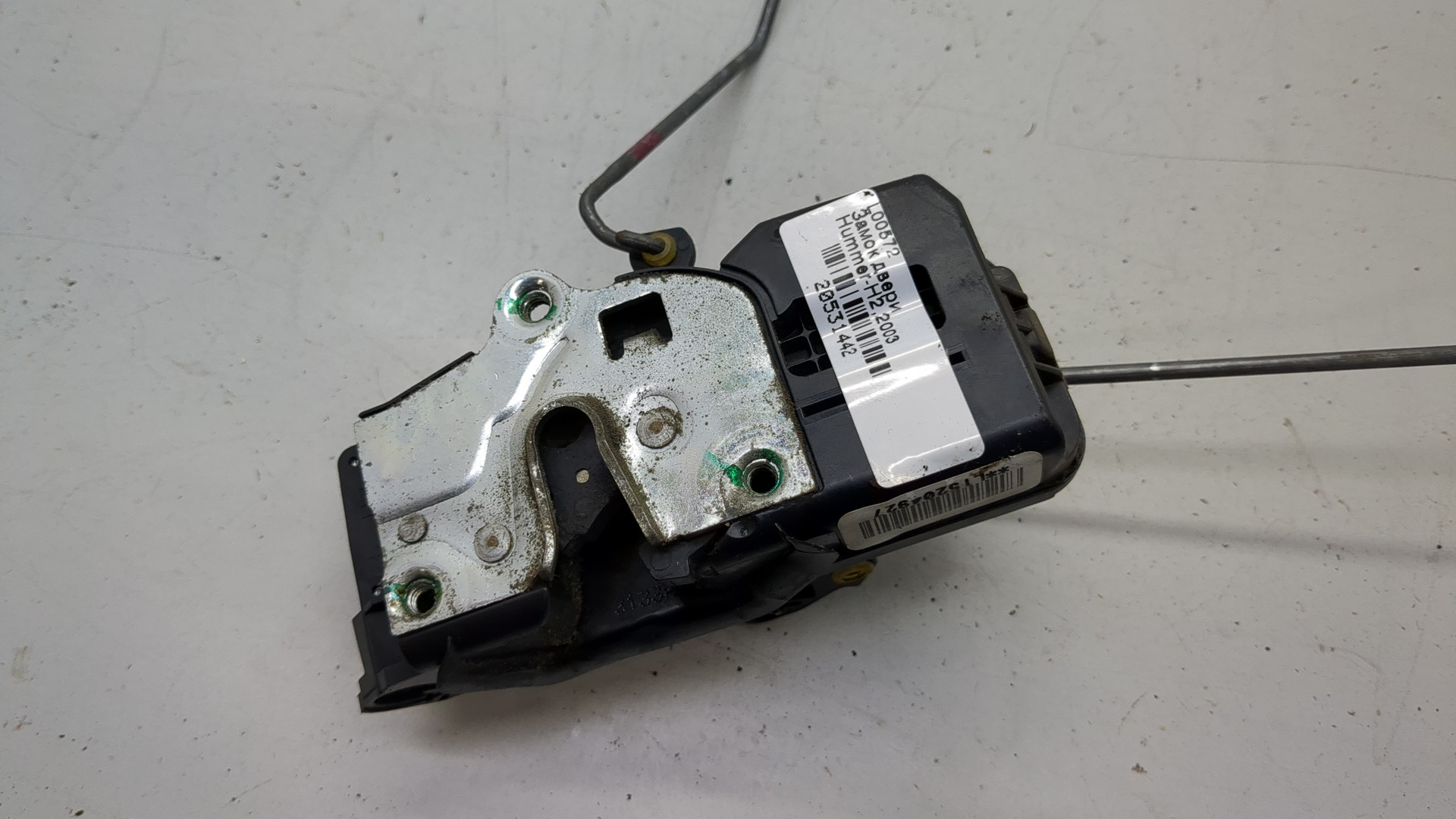 Замок двери передней левой