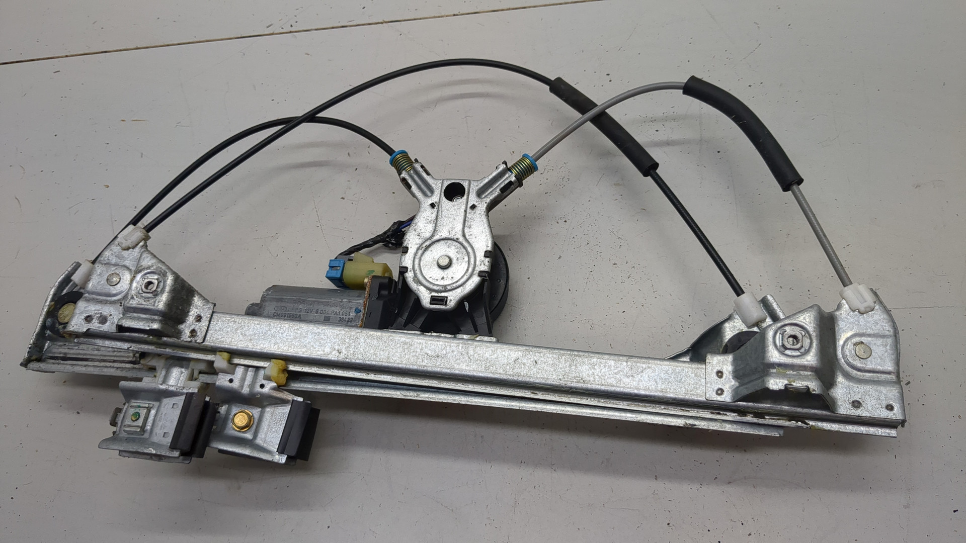 Стеклоподъемник электр. передний правый