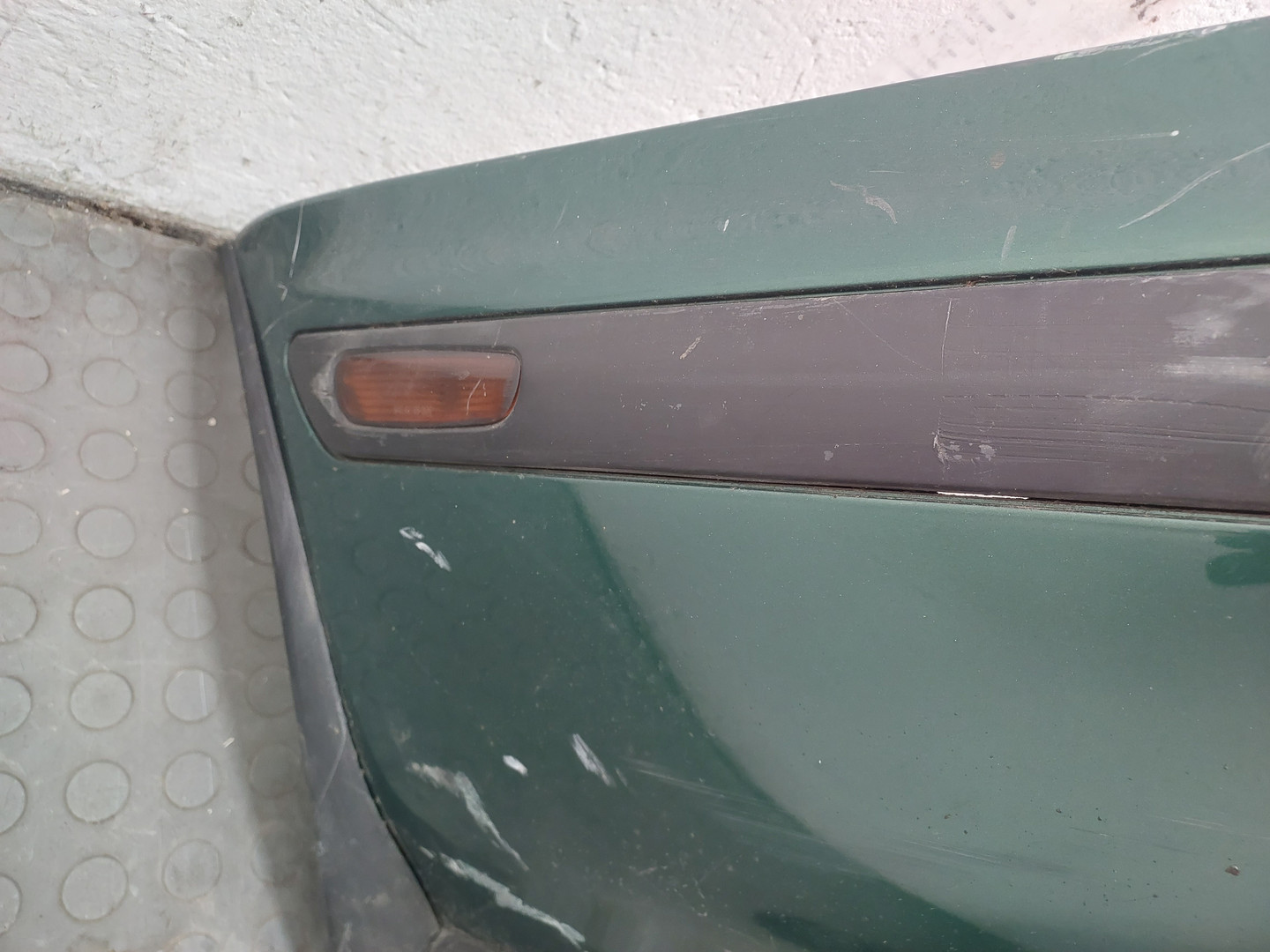 Бампер задний