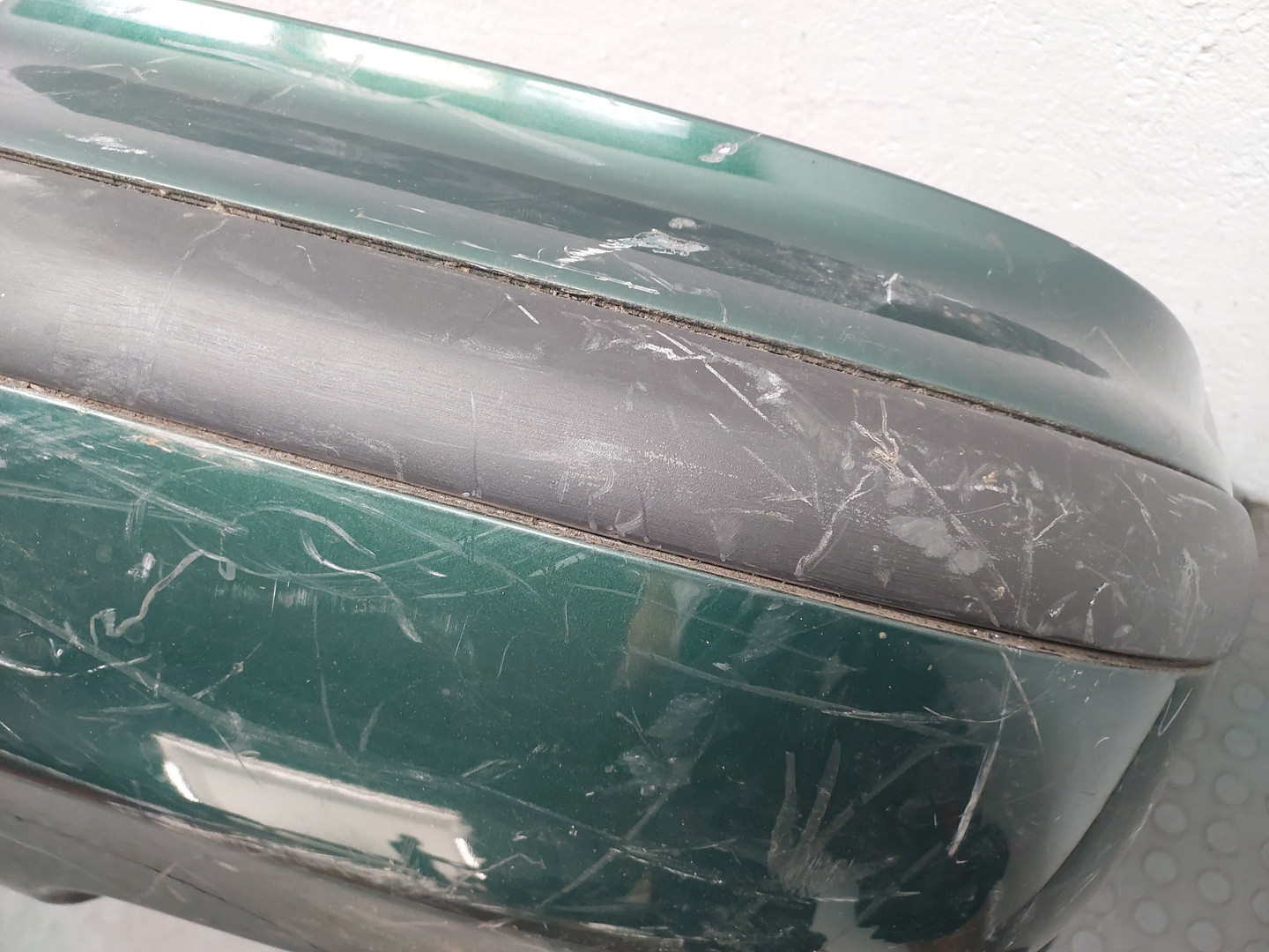 Бампер задний