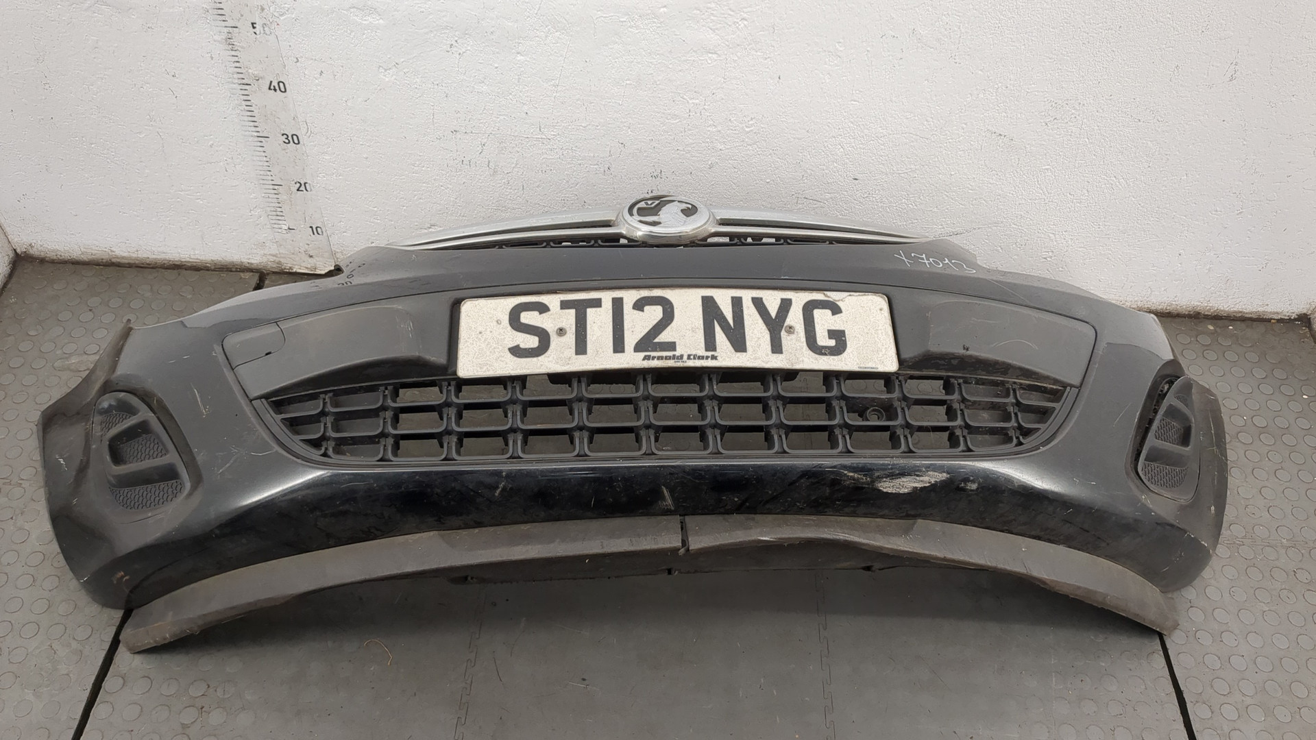 Бампер передний