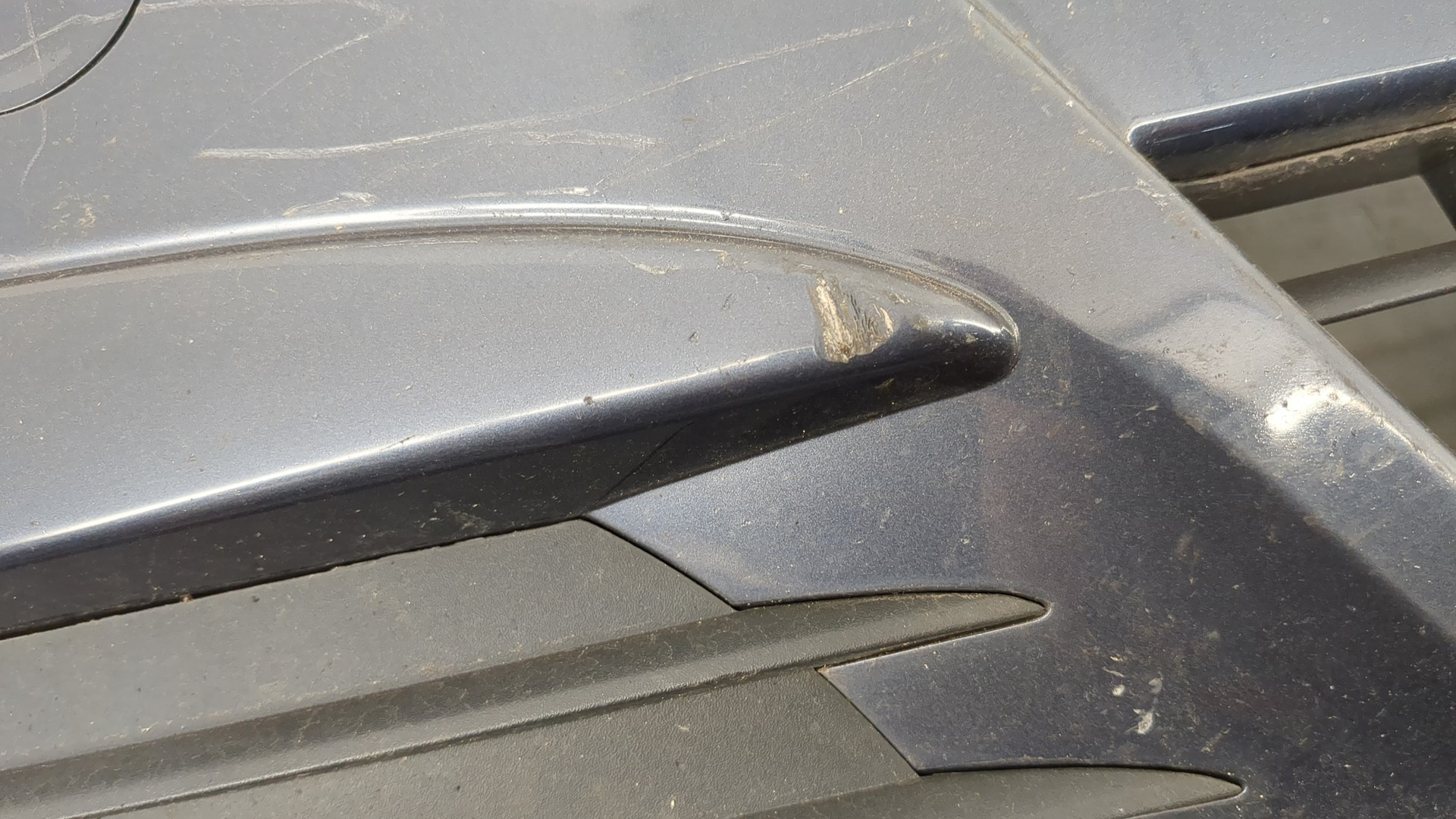 Бампер передний