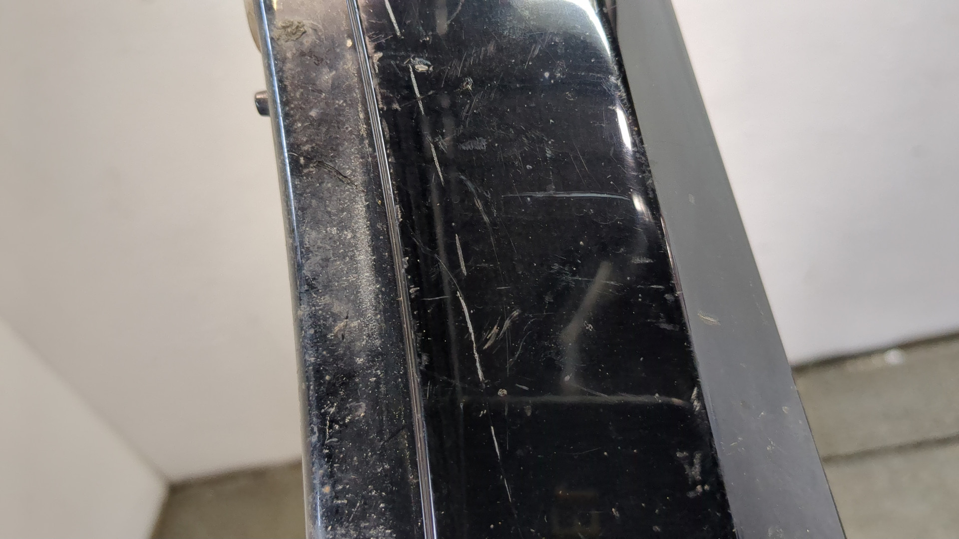 Накладка переднего крыла левого