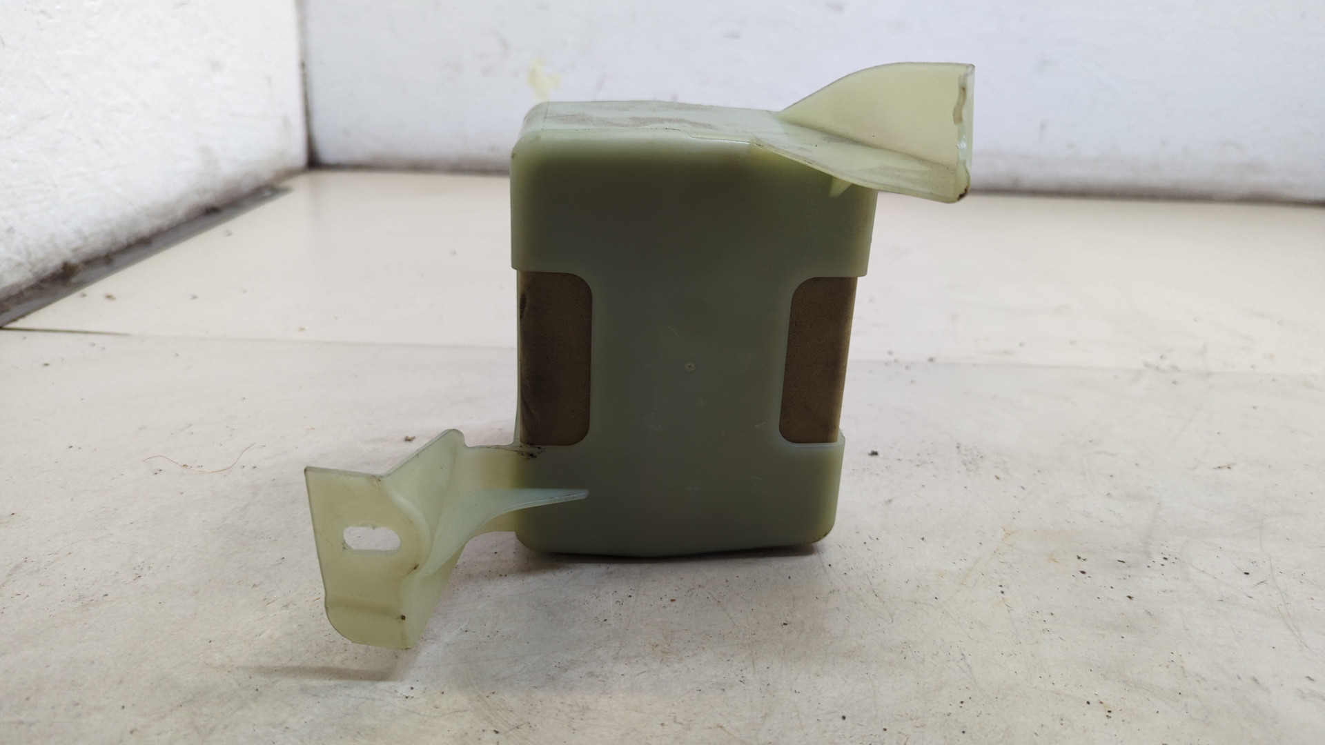 Вакуумное устройство системы центрального замка