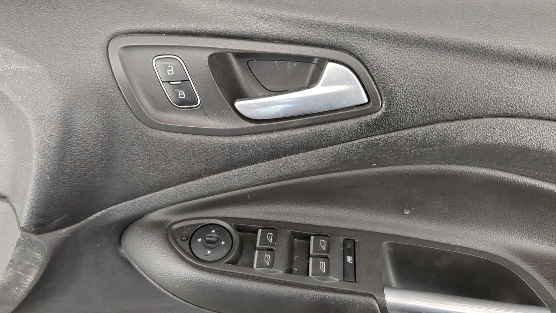 Дверь передняя правая