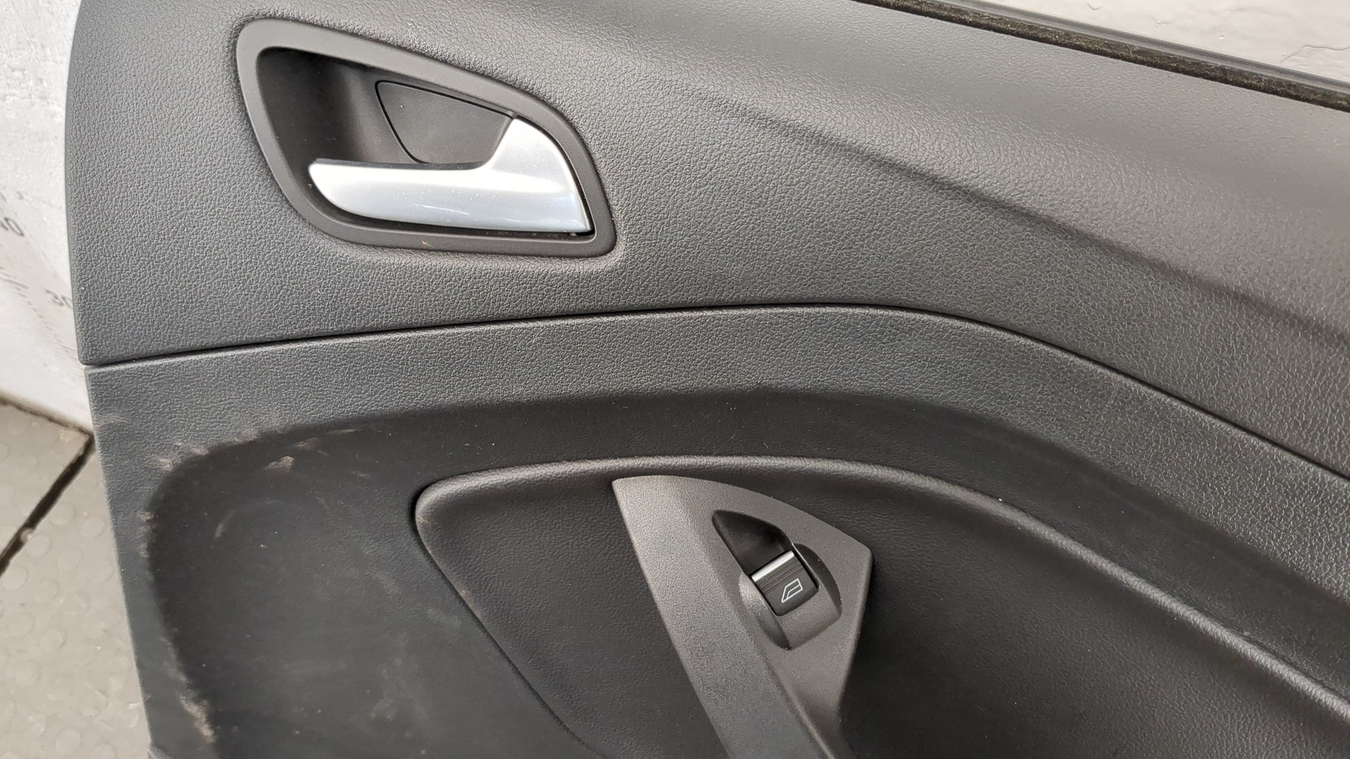 Дверь задняя правая