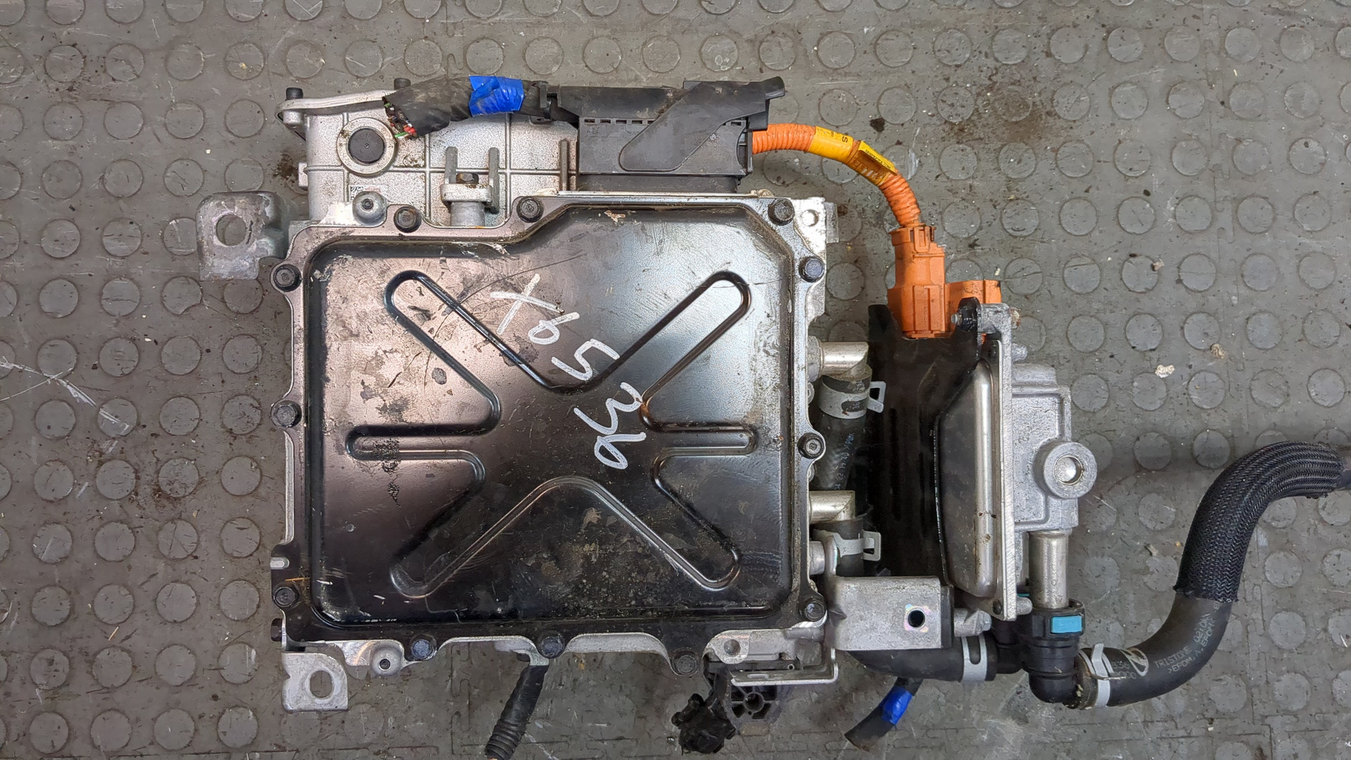 Преобразователь напряжения (адаптер)