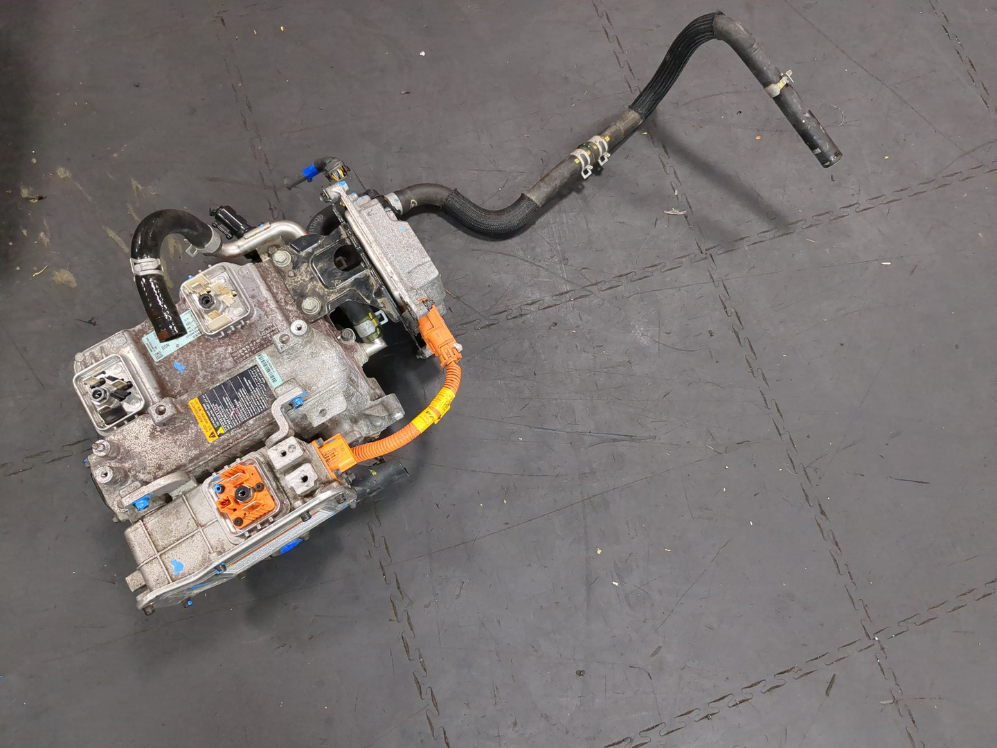 Преобразователь напряжения (адаптер)