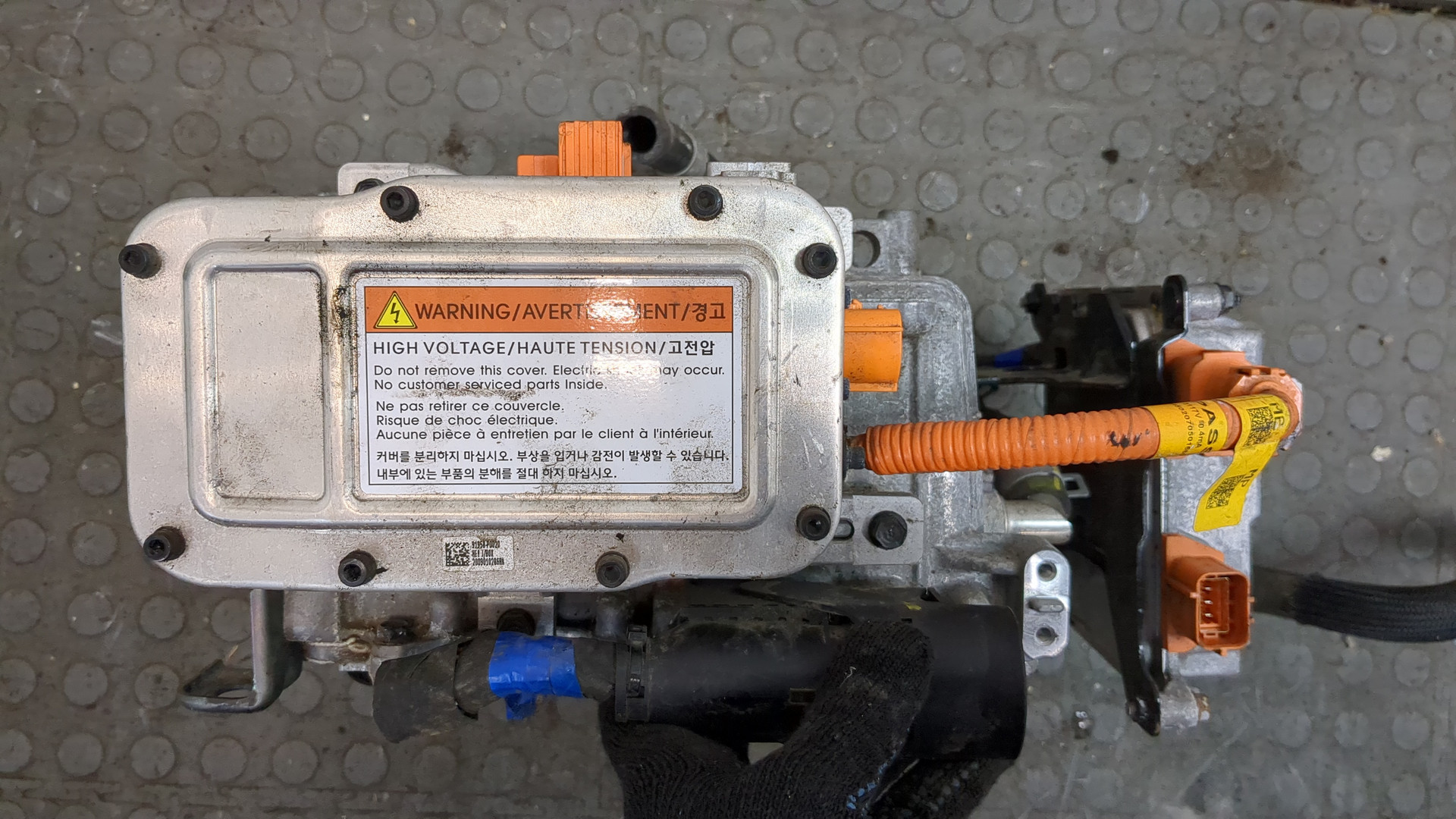 Преобразователь напряжения (адаптер)