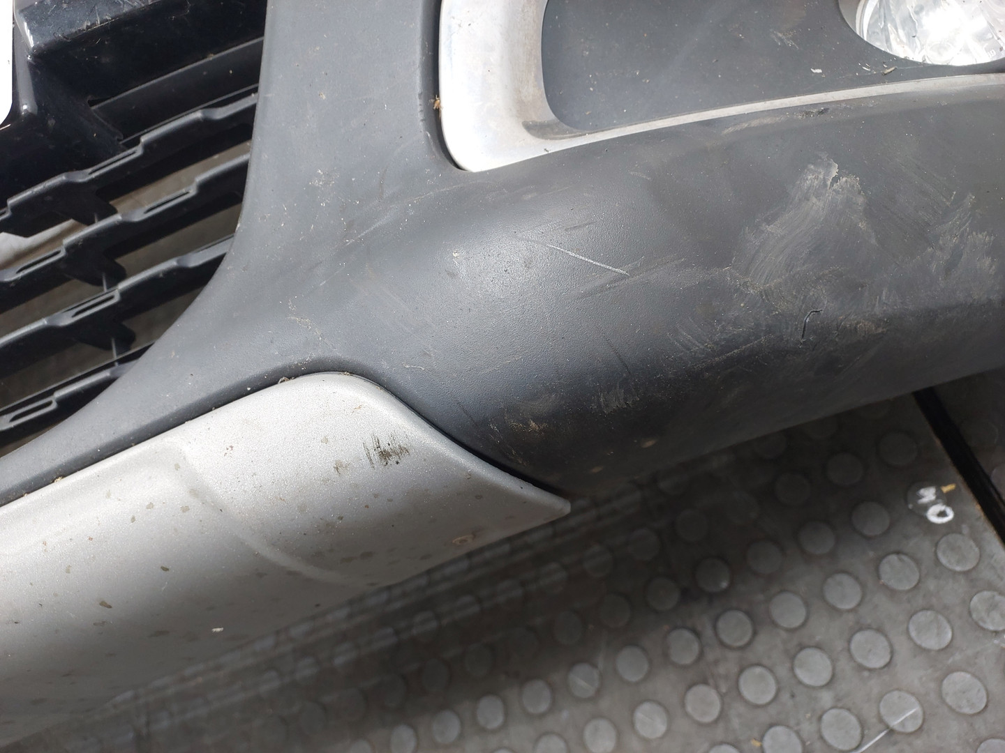 Бампер передний