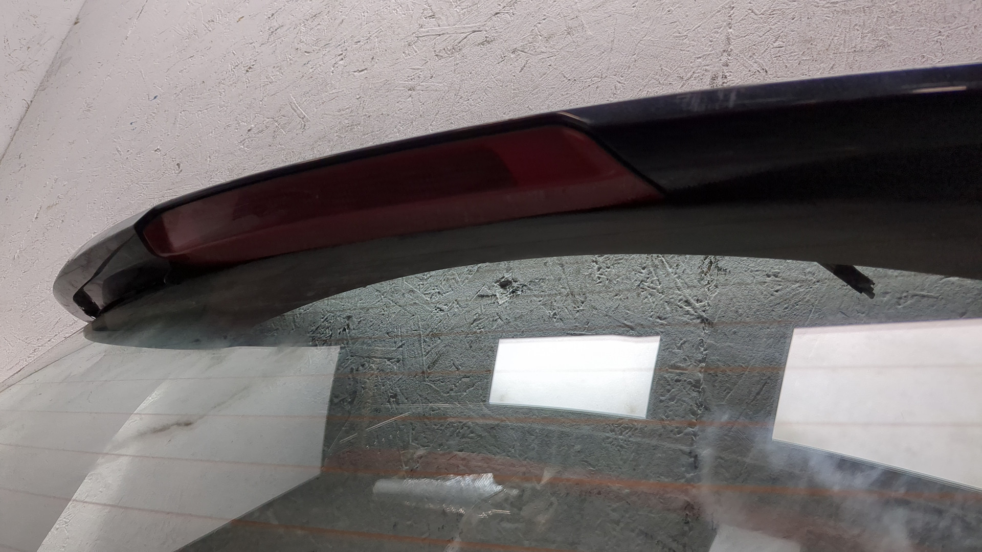 Дверь багажника