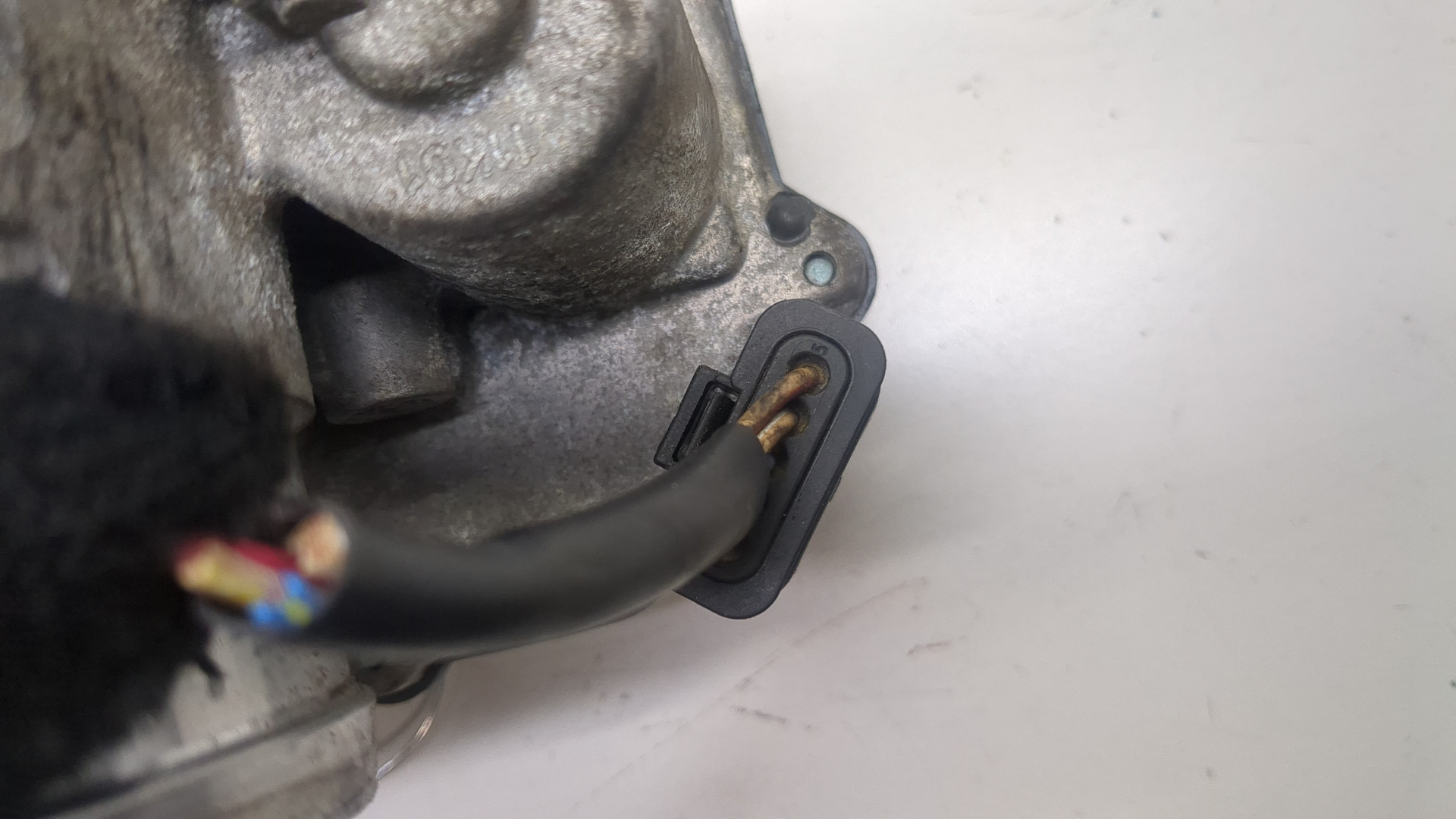 Заслонка дроссельная электрическая