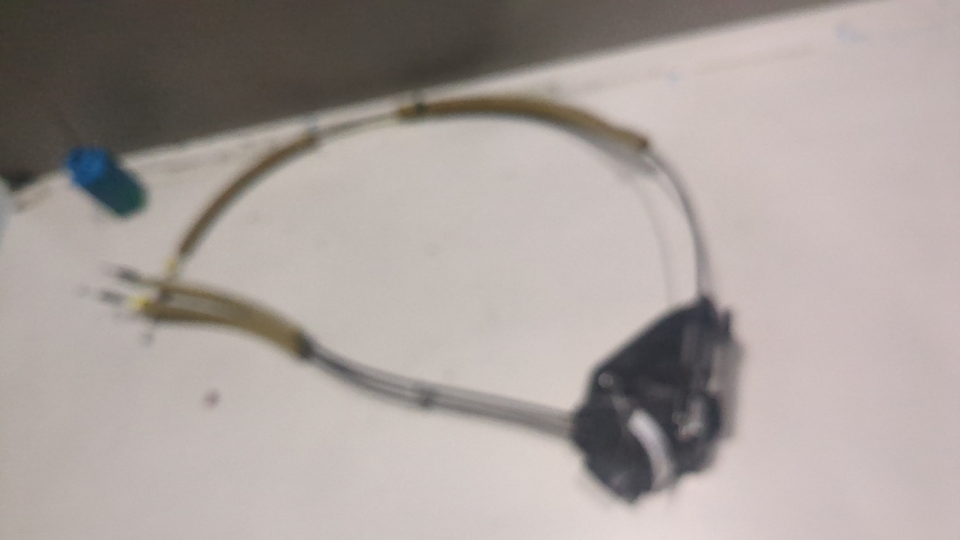 Замок двери задней левой