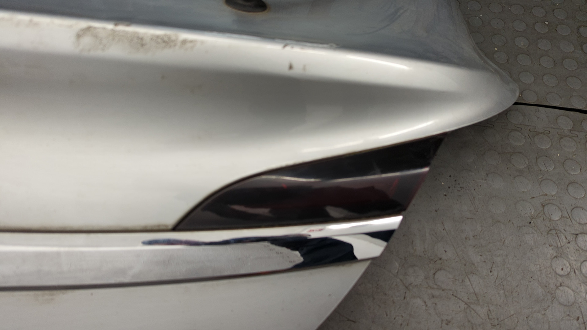 Дверь багажника