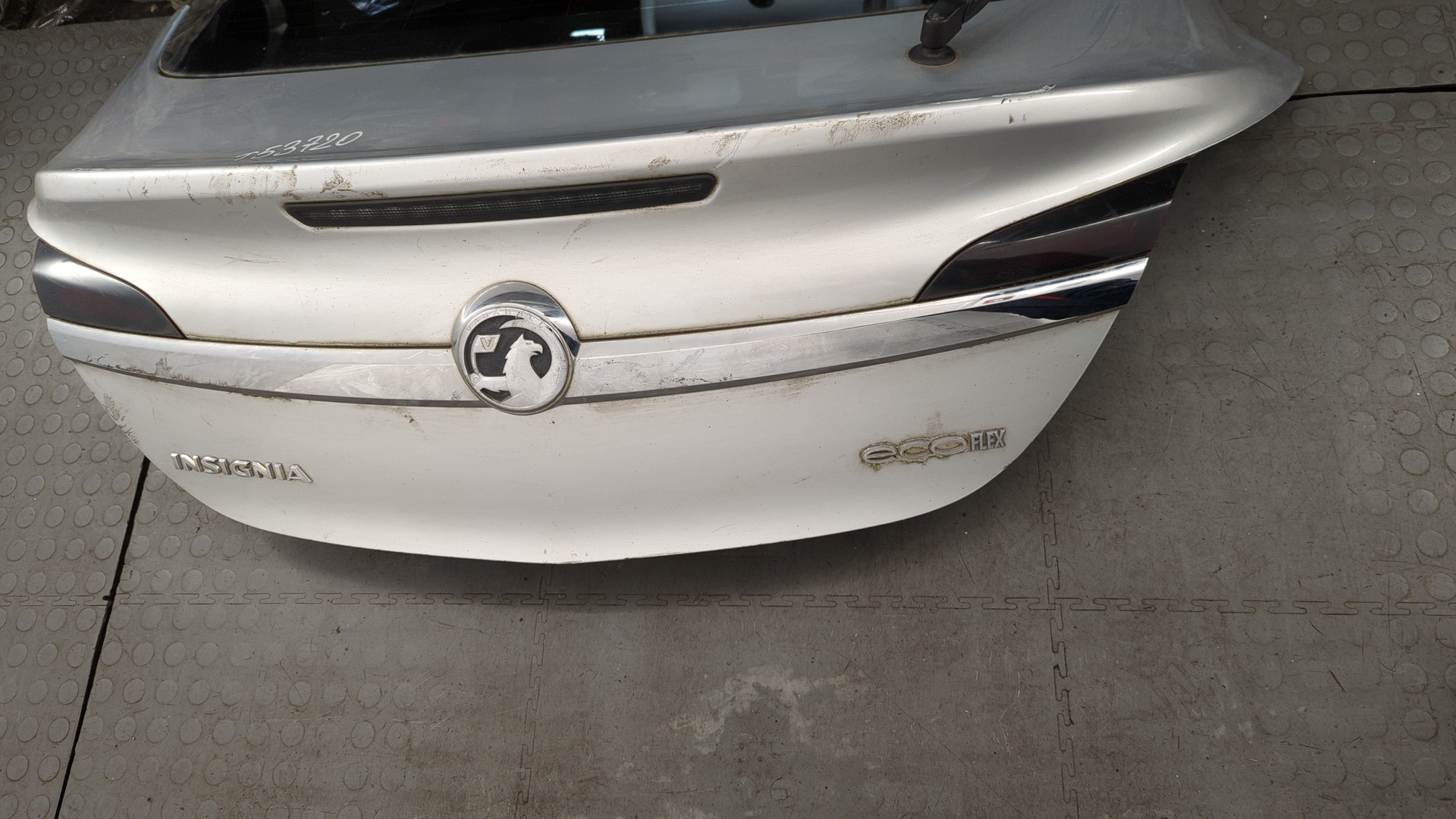 Дверь багажника