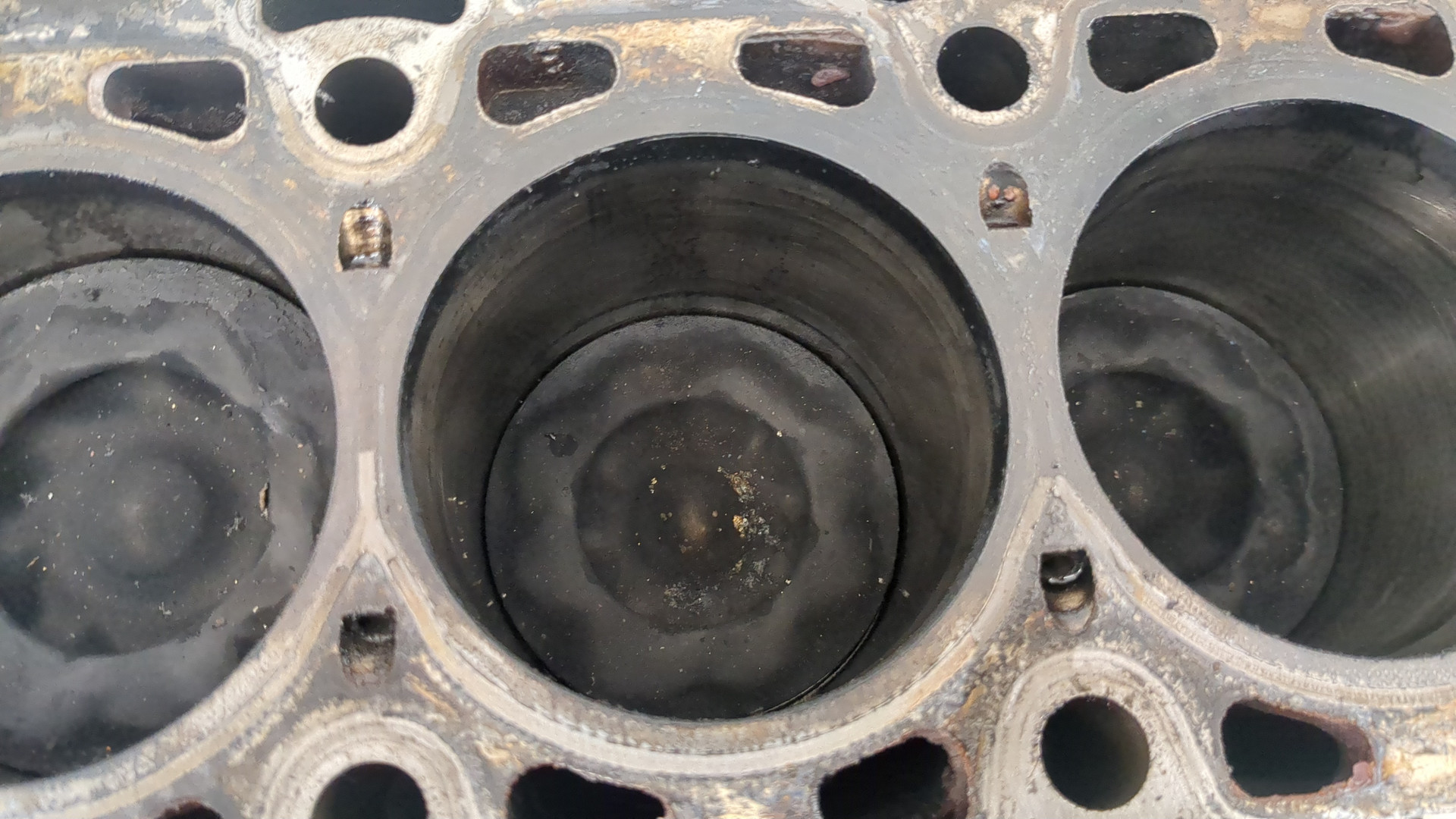 Блок двигателя