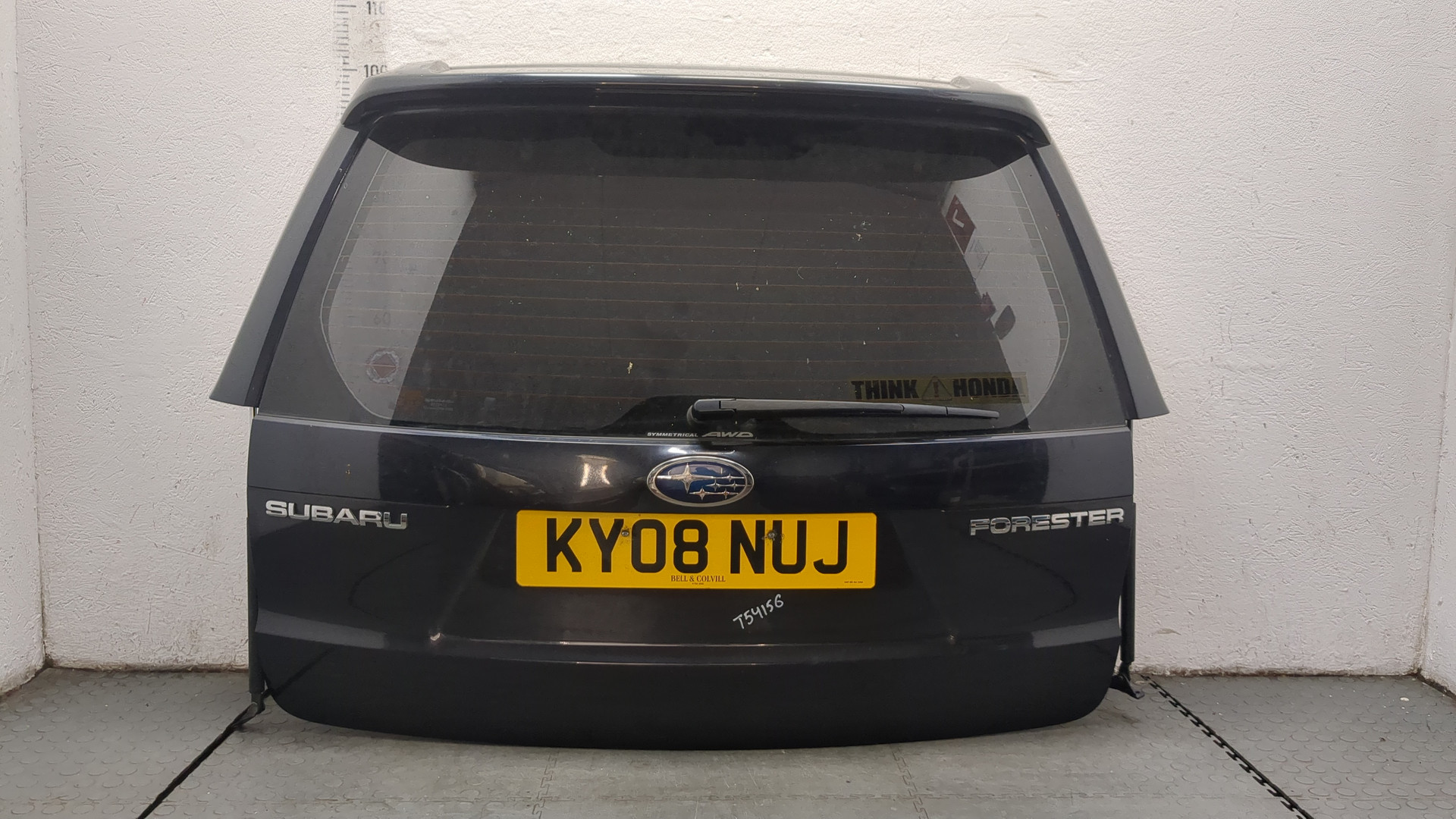 Дверь багажника