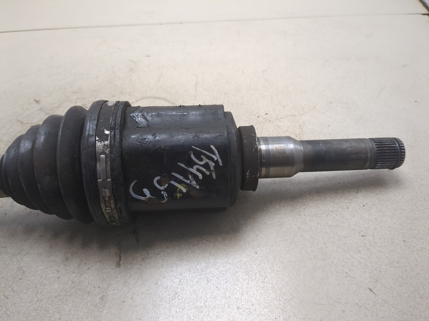 Полуось передняя правая