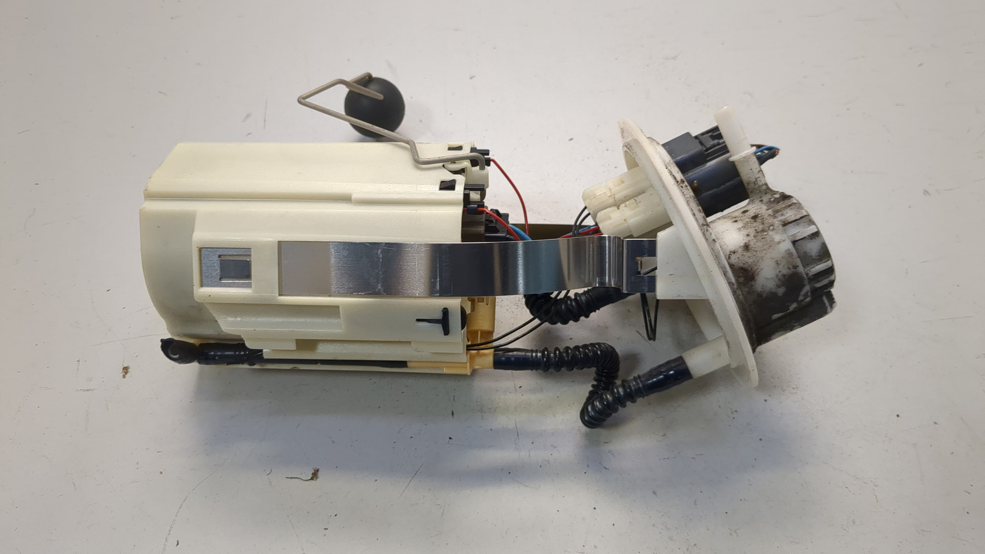 Насос топливный электрический