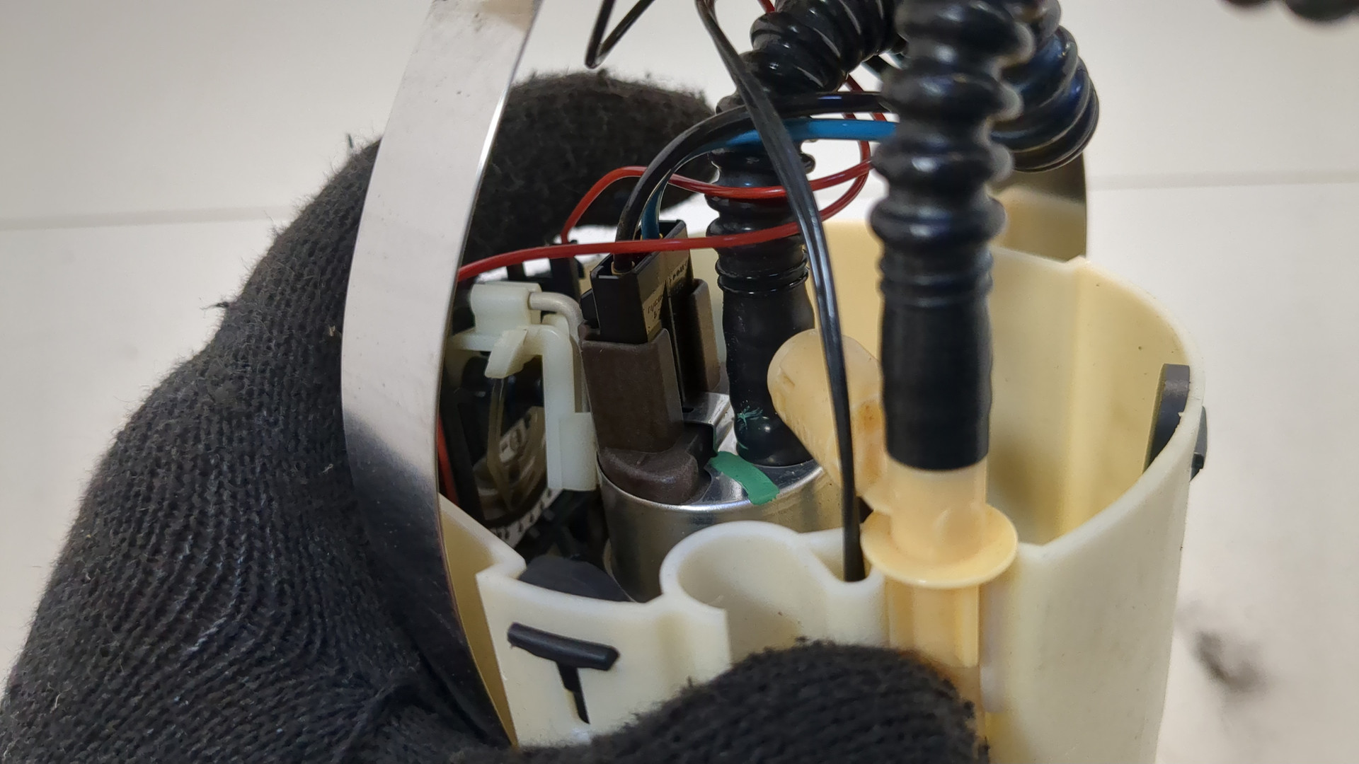 Насос топливный электрический