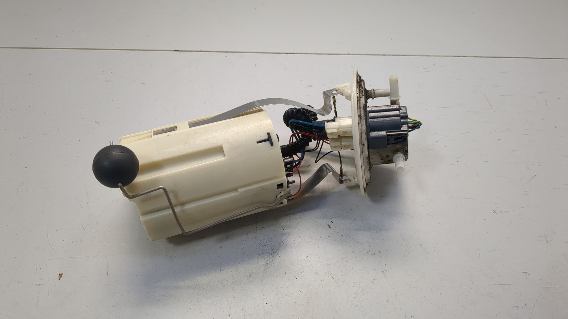 Насос топливный электрический