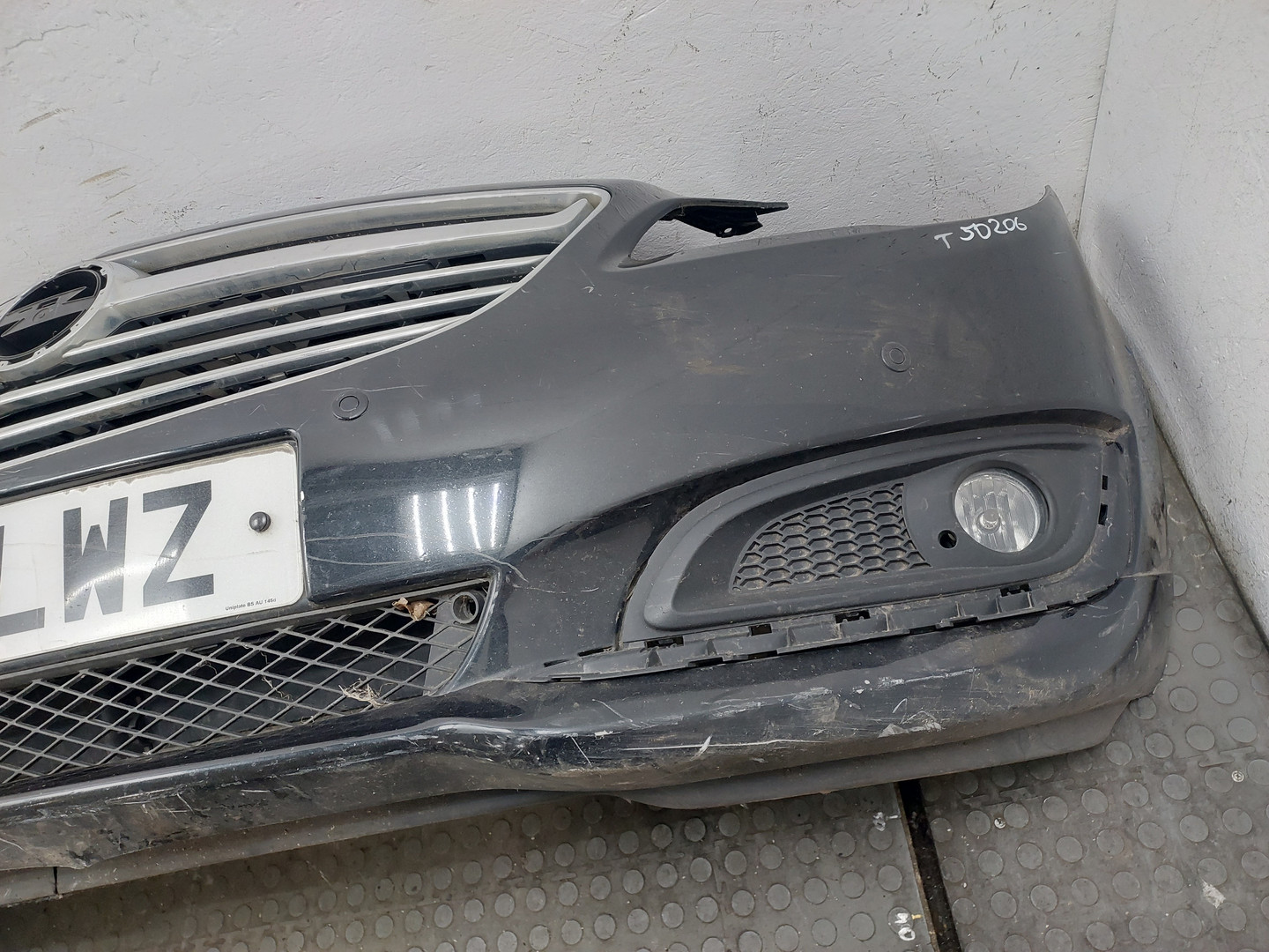 Бампер передний