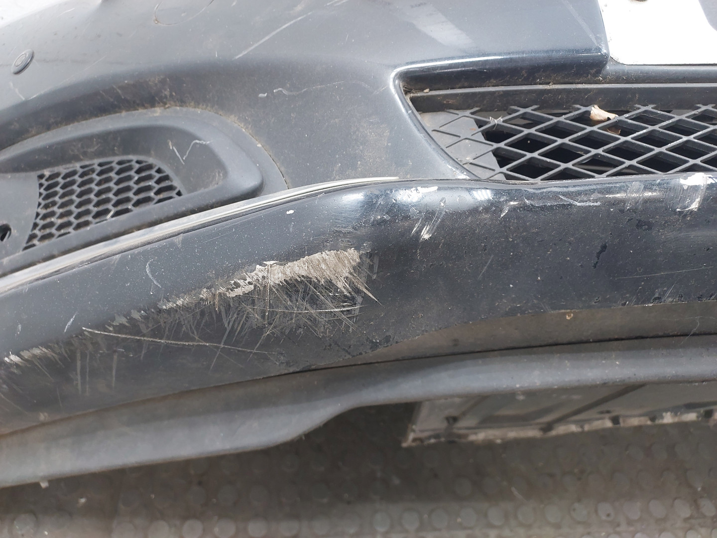 Бампер передний