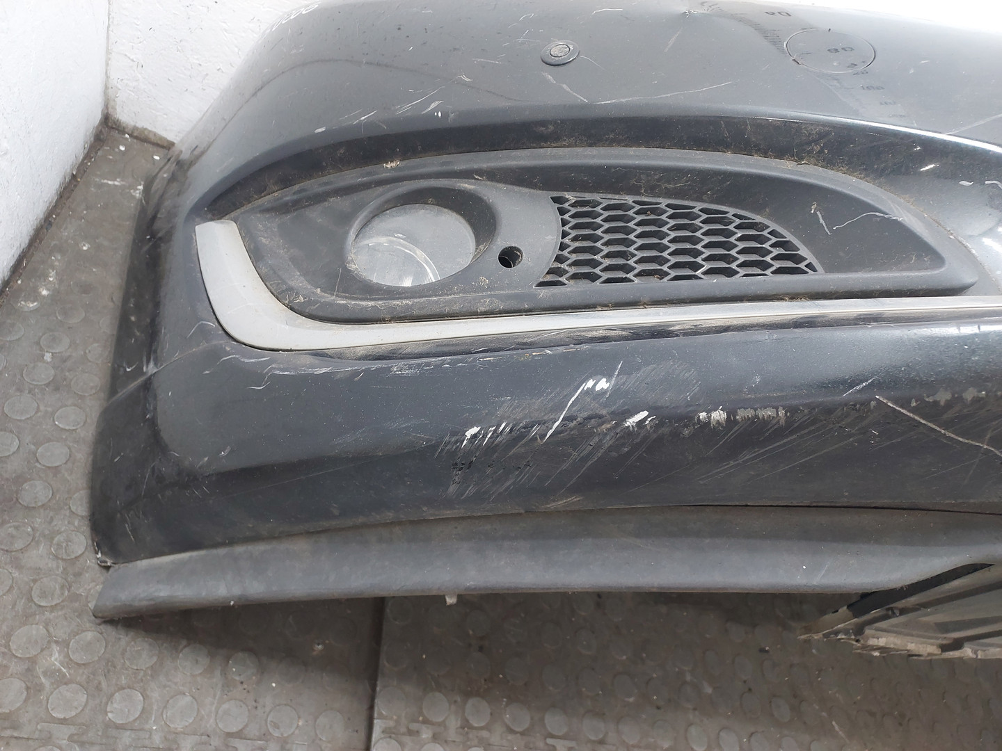 Бампер передний